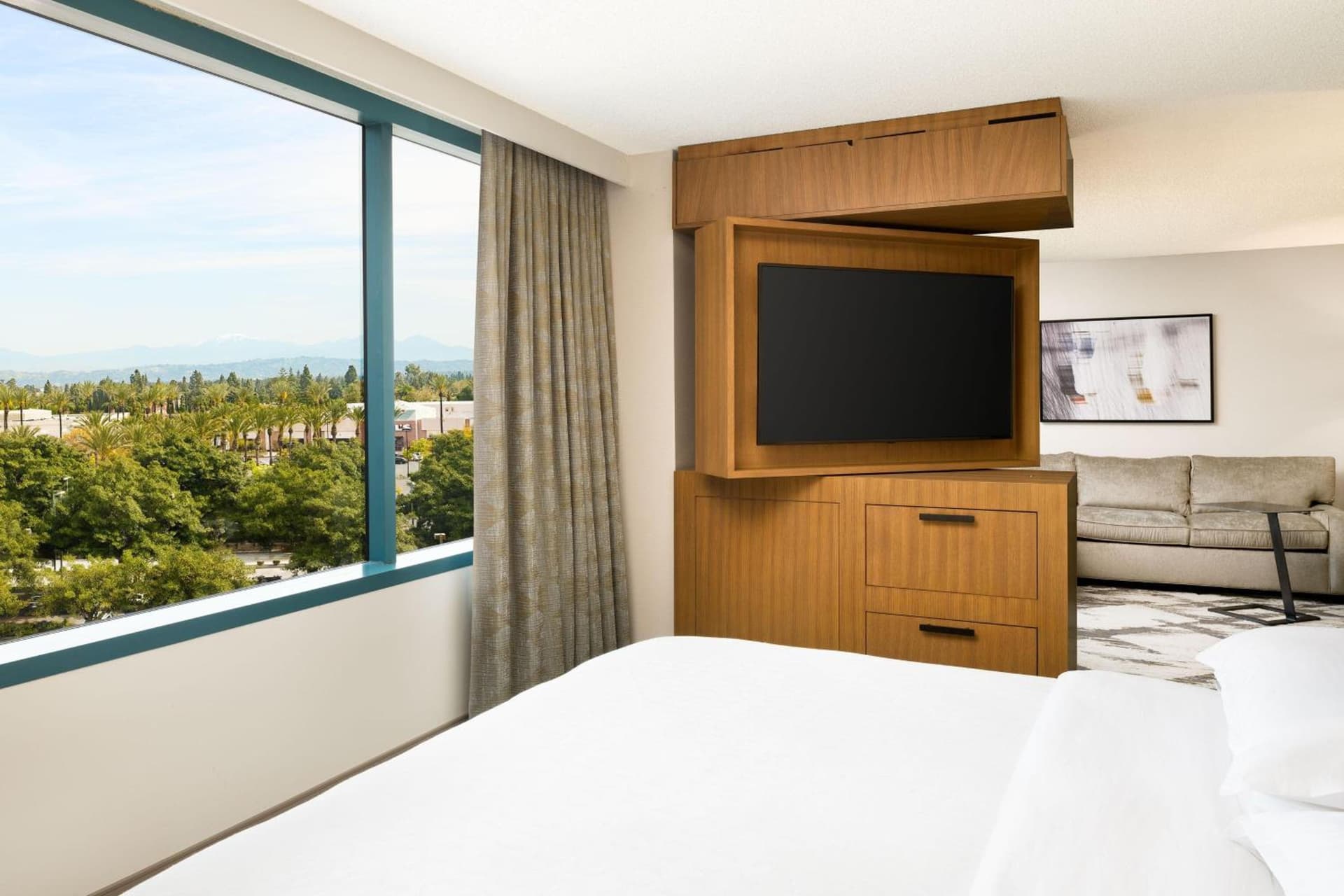 Sheraton Cerritos gallery photo in Buena Park, CA — image 48