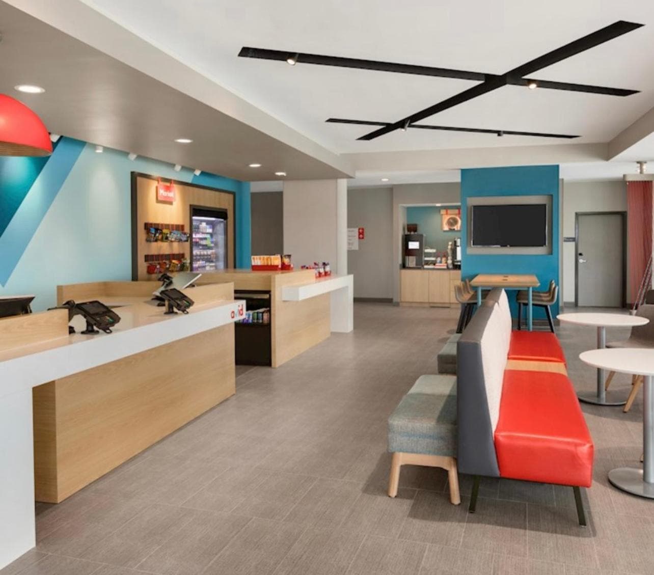 avid hotels - Macon North by IHG interior in Macon, GA — gallery photo 2