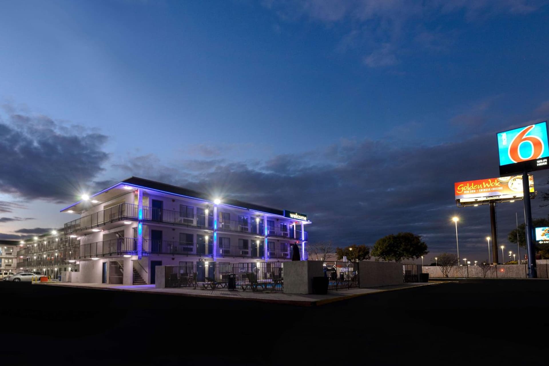 Motel 6-San Antonio, TX - West SeaWorld interior in San Antonio, TX — gallery photo 2