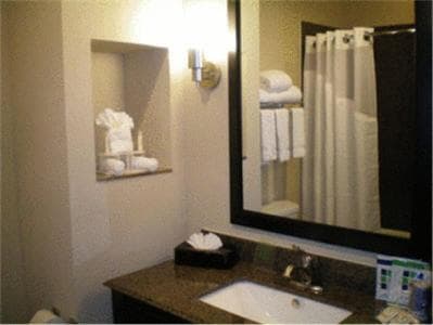 Holiday Inn Express Hotel & Suites Beaumont Northwest by IHG gallery photo in Beaumont, TX — image 18