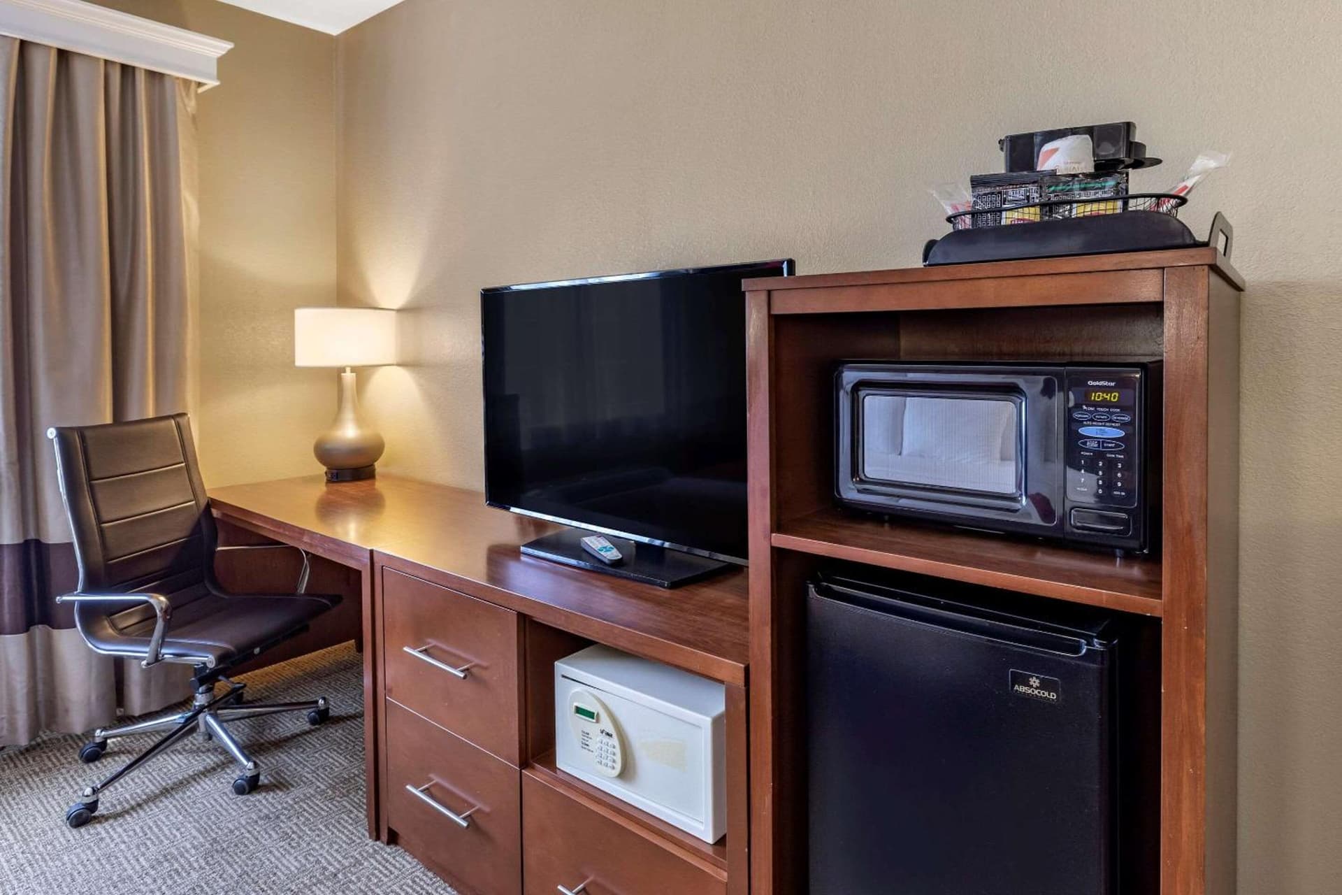 Comfort Suites Fort Collins Near University gallery photo in Fort Collins, CO — image 41