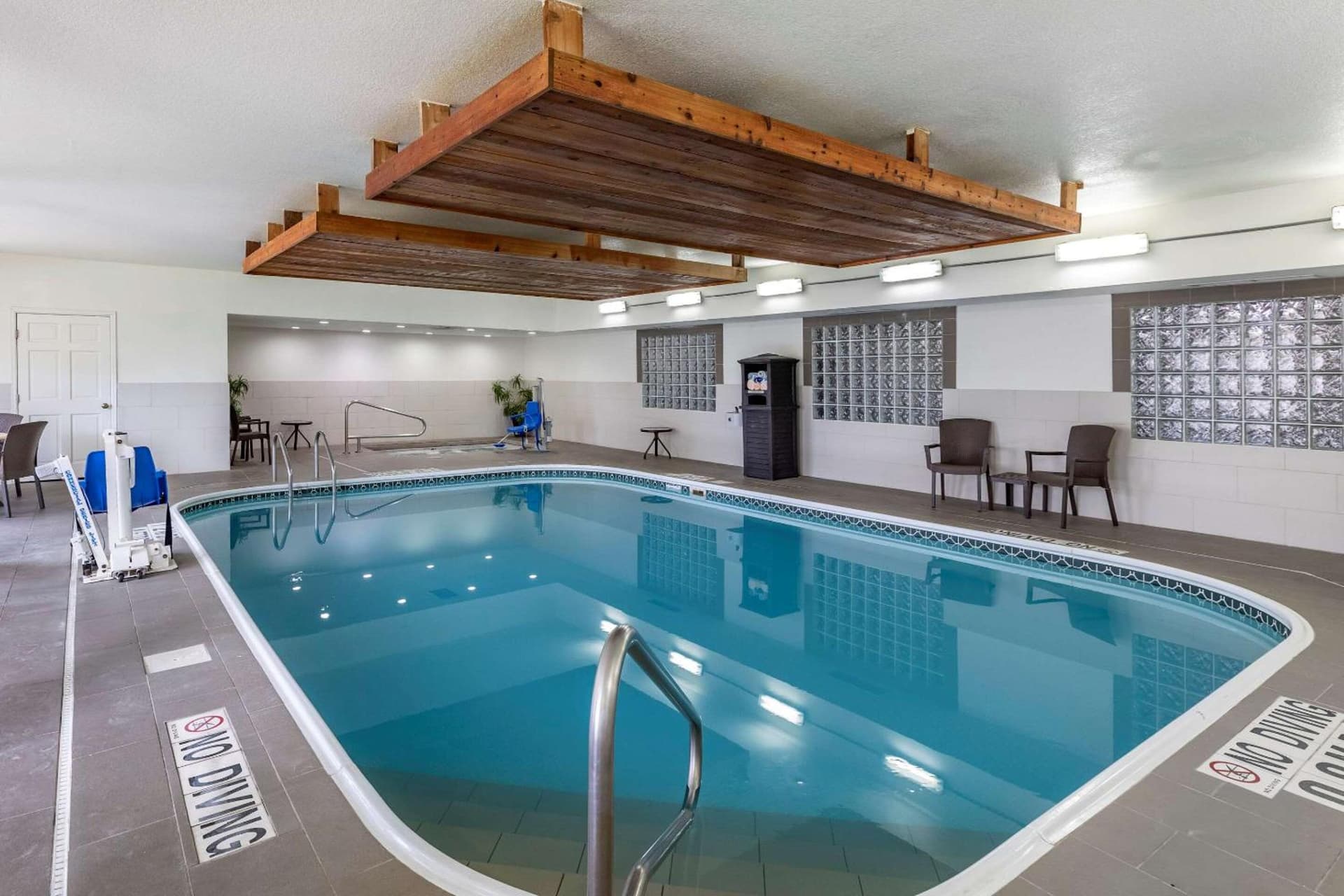 Comfort Suites Fort Collins Near University gallery photo in Fort Collins, CO — image 13