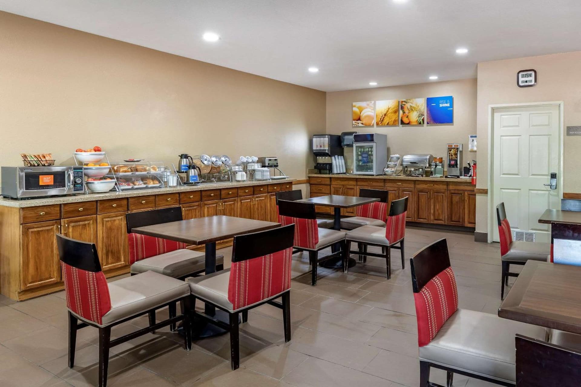 Comfort Suites Fort Collins Near University gallery photo in Fort Collins, CO — image 46