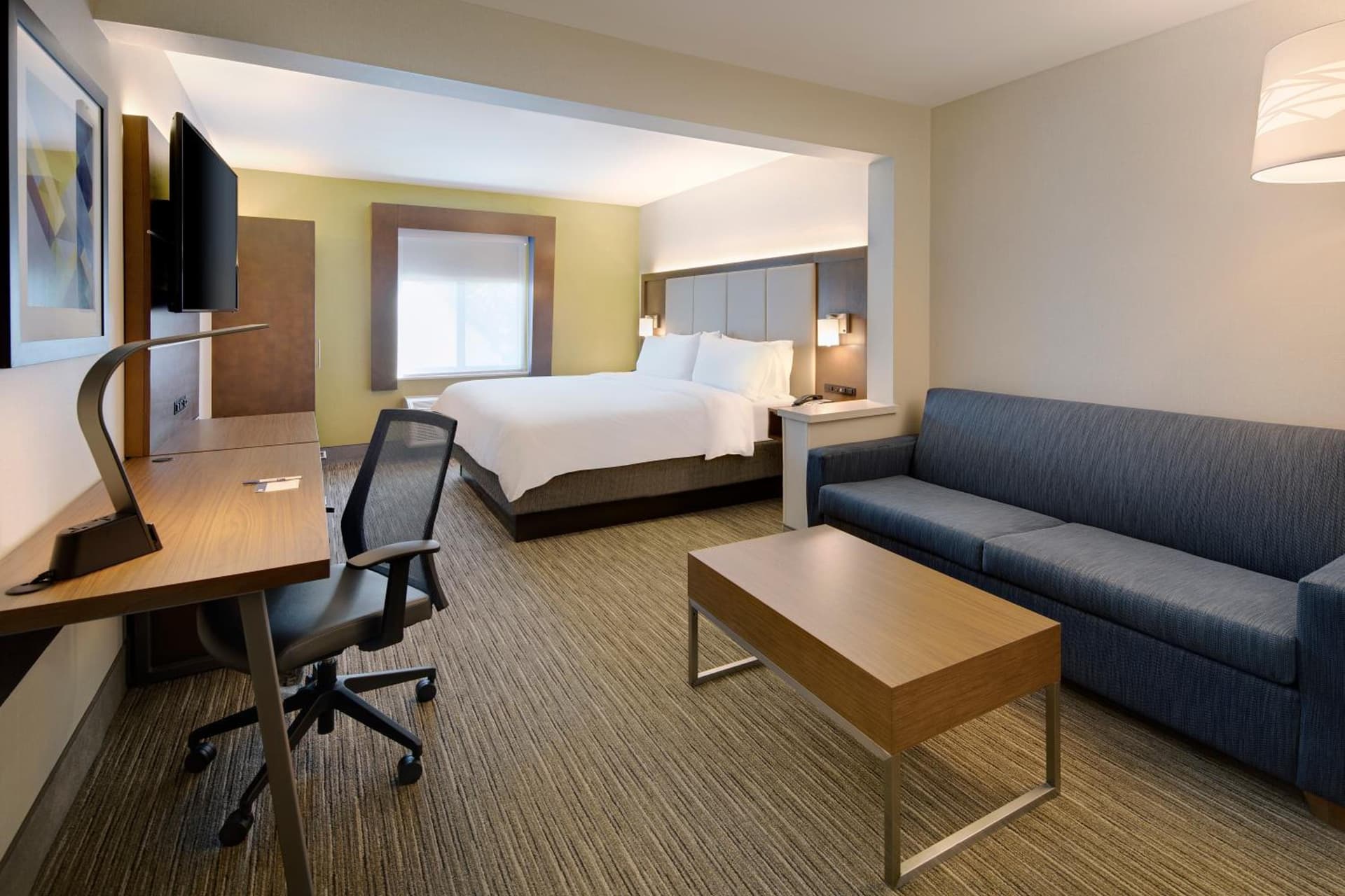 Holiday Inn Express & Suites Tilton by IHG property views in Tilton, NH — gallery photo 3