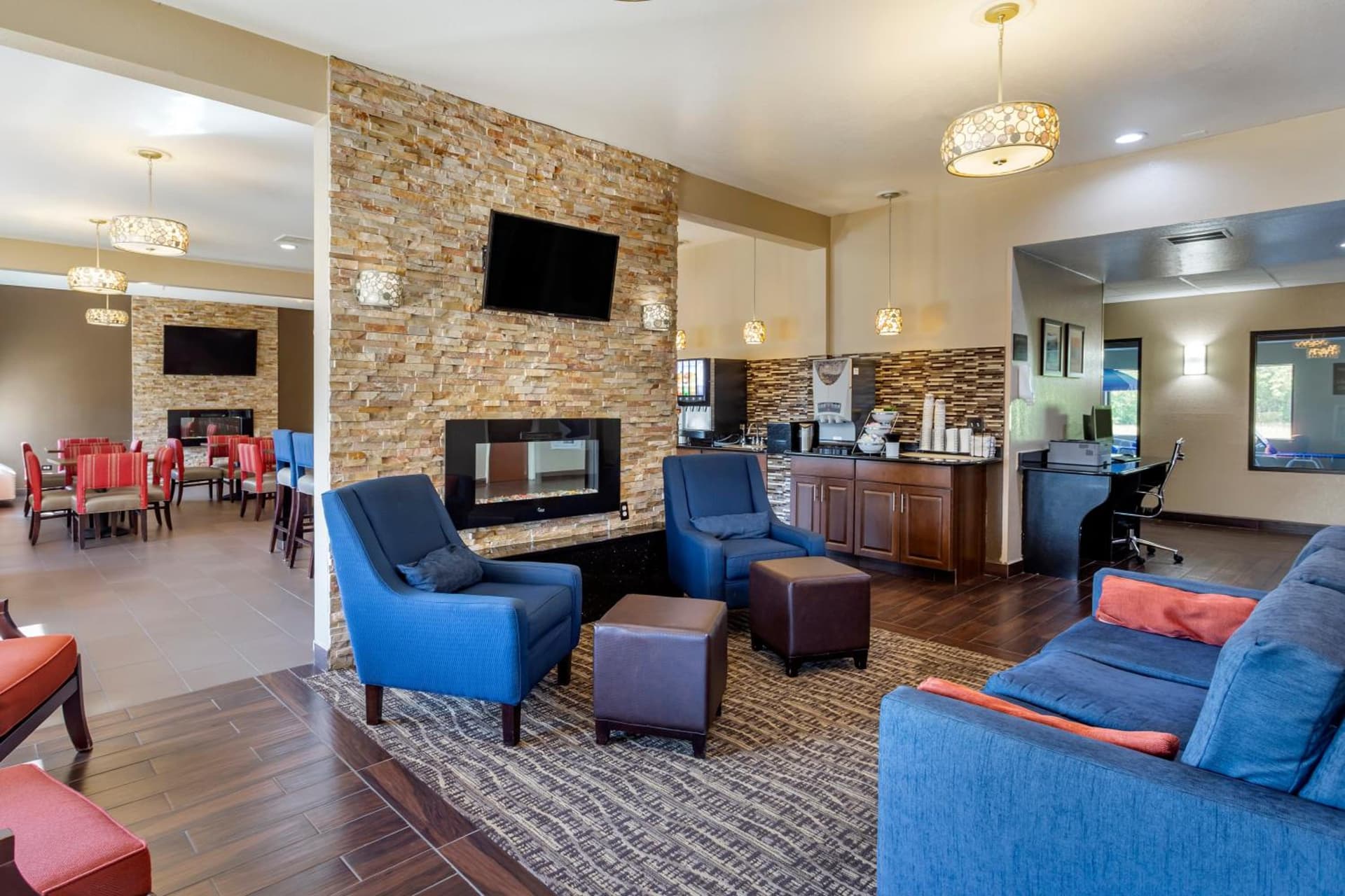 Comfort Inn & Suites North Aurora - Naperville gallery photo in North Aurora, IL — image 12
