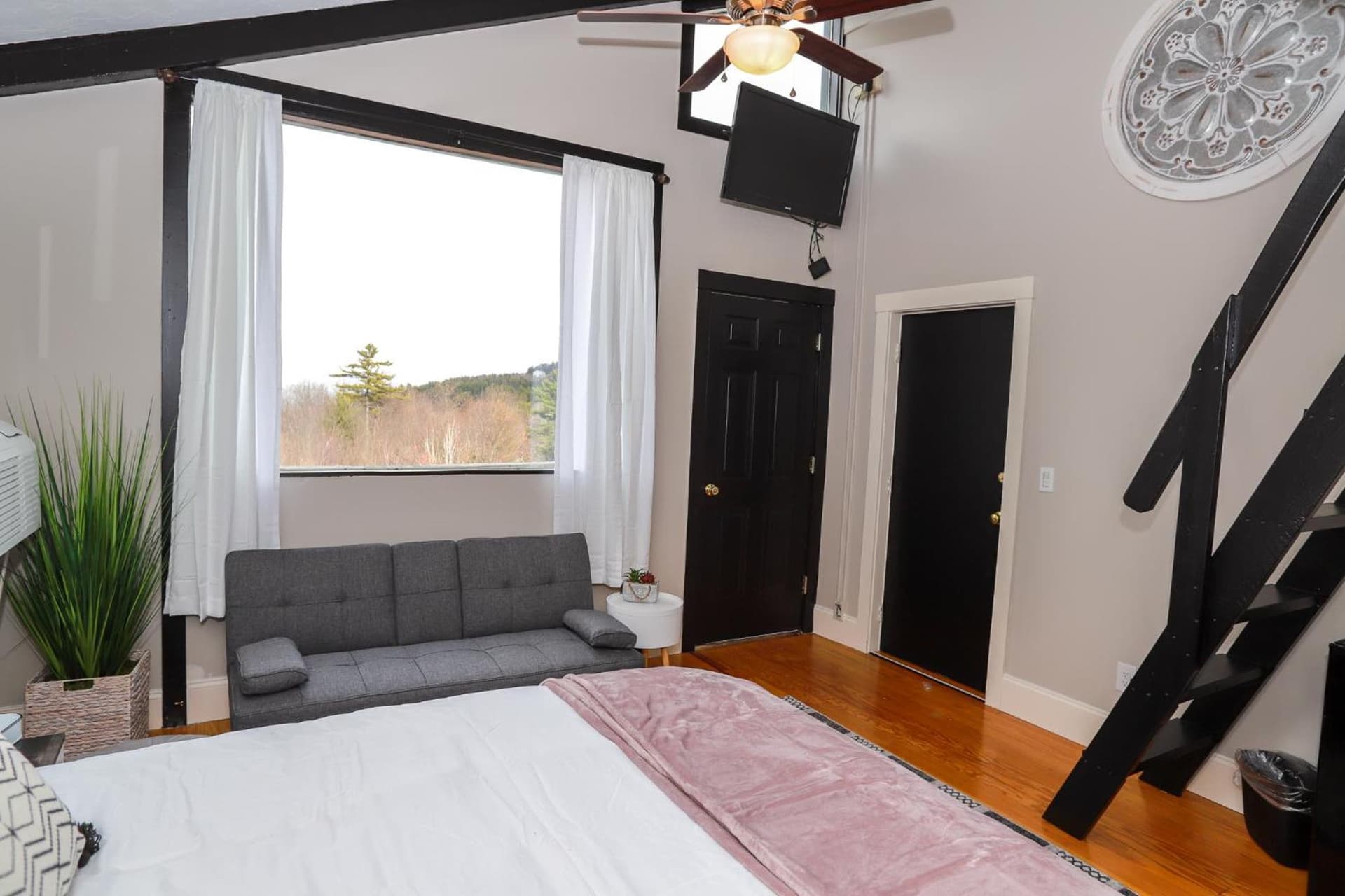 Gunstock Inn & Suites gallery photo in Gilford — image 100