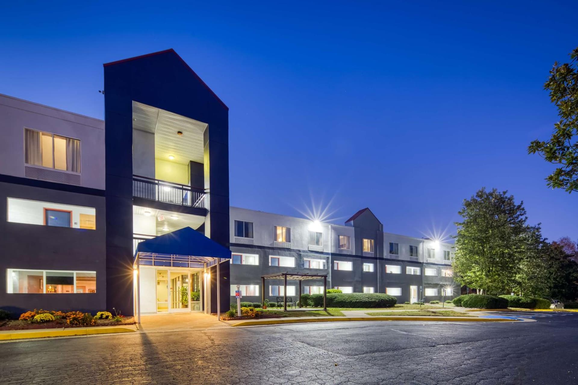 SureStay Plus Hotel by Best Western Durham Medical Center exterior or lobby in Durham, NC — main listing photo