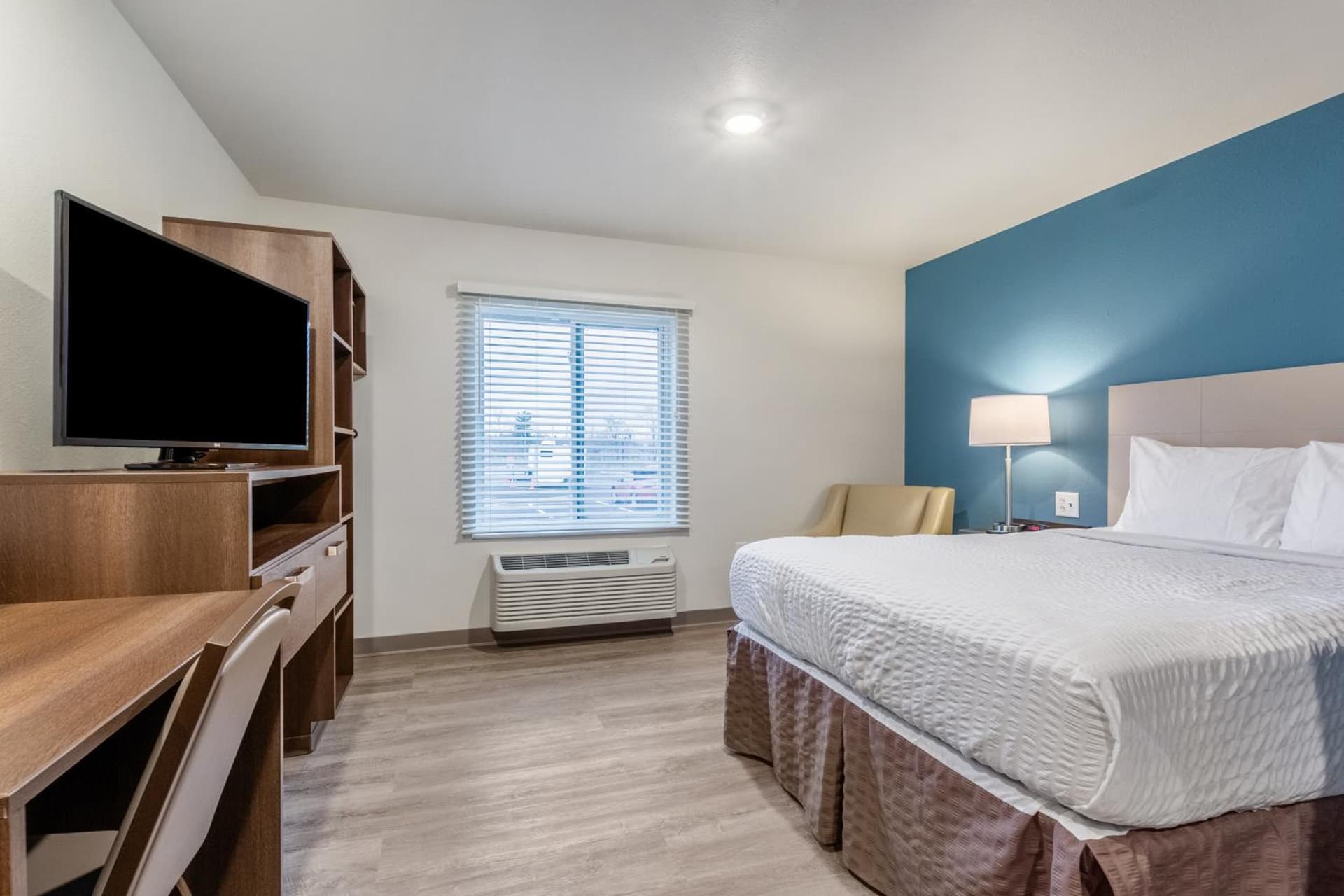 WoodSpring Suites Elgin - Chicago gallery photo in Elgin, IL — image 15