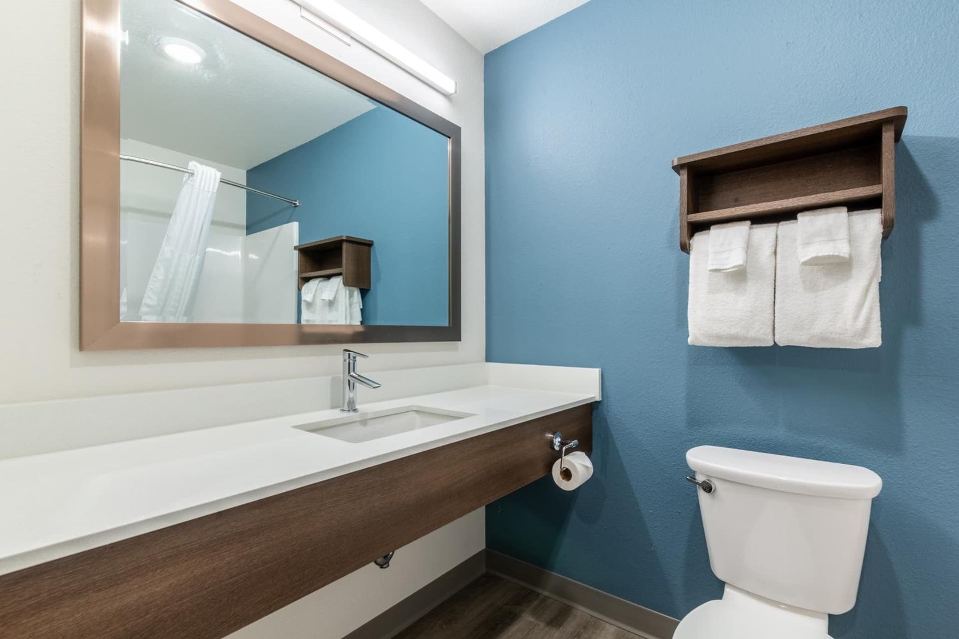 WoodSpring Suites Elgin - Chicago gallery photo in Elgin, IL — image 37