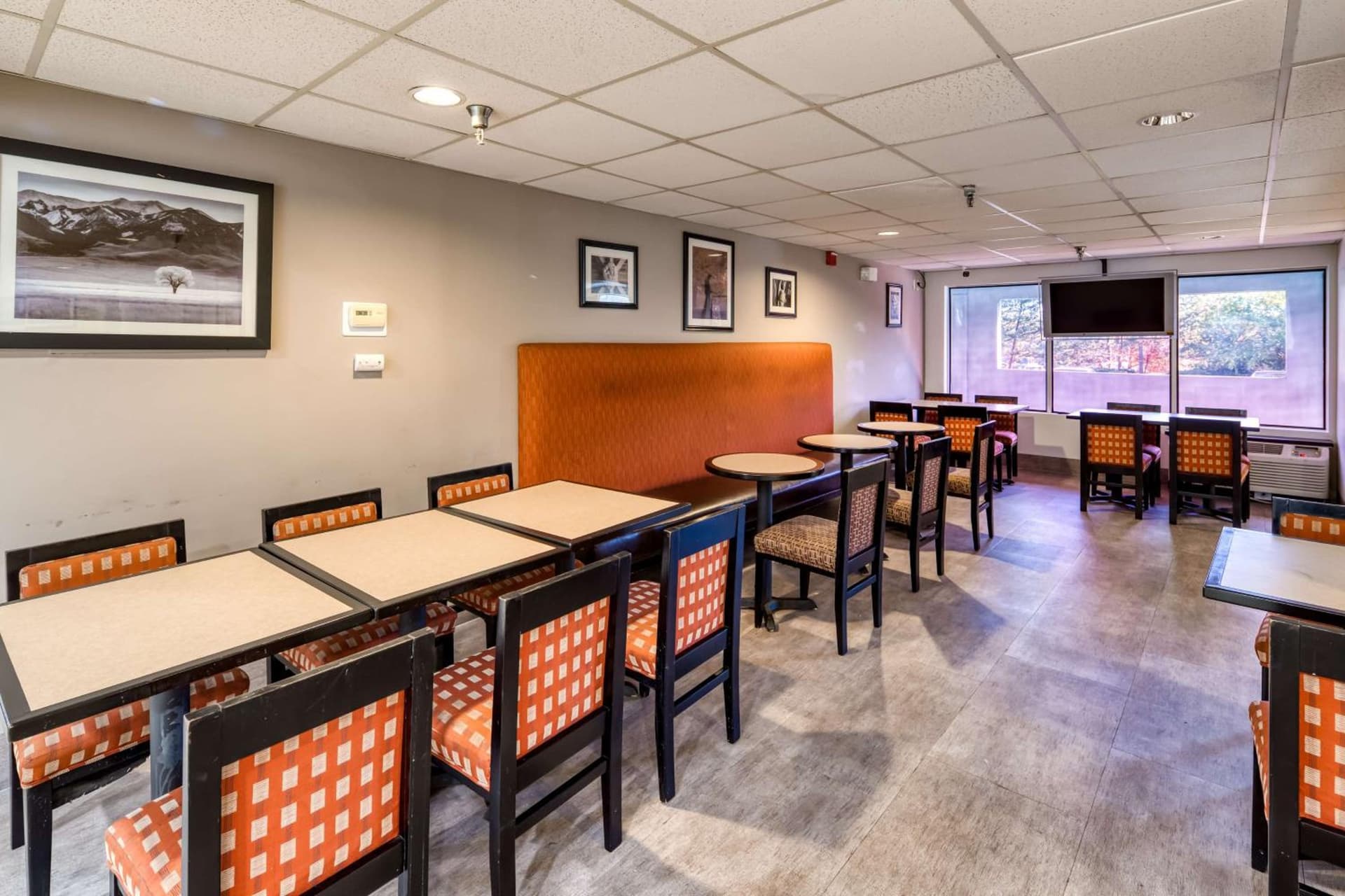 SureStay Plus Hotel by Best Western Durham Medical Center gallery photo in Durham, NC — image 30