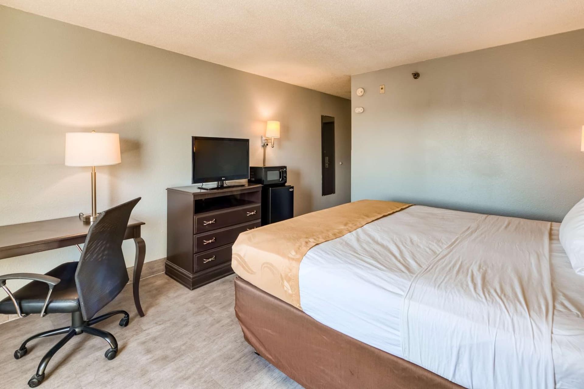 SureStay Plus Hotel by Best Western Durham Medical Center gallery photo in Durham, NC — image 8