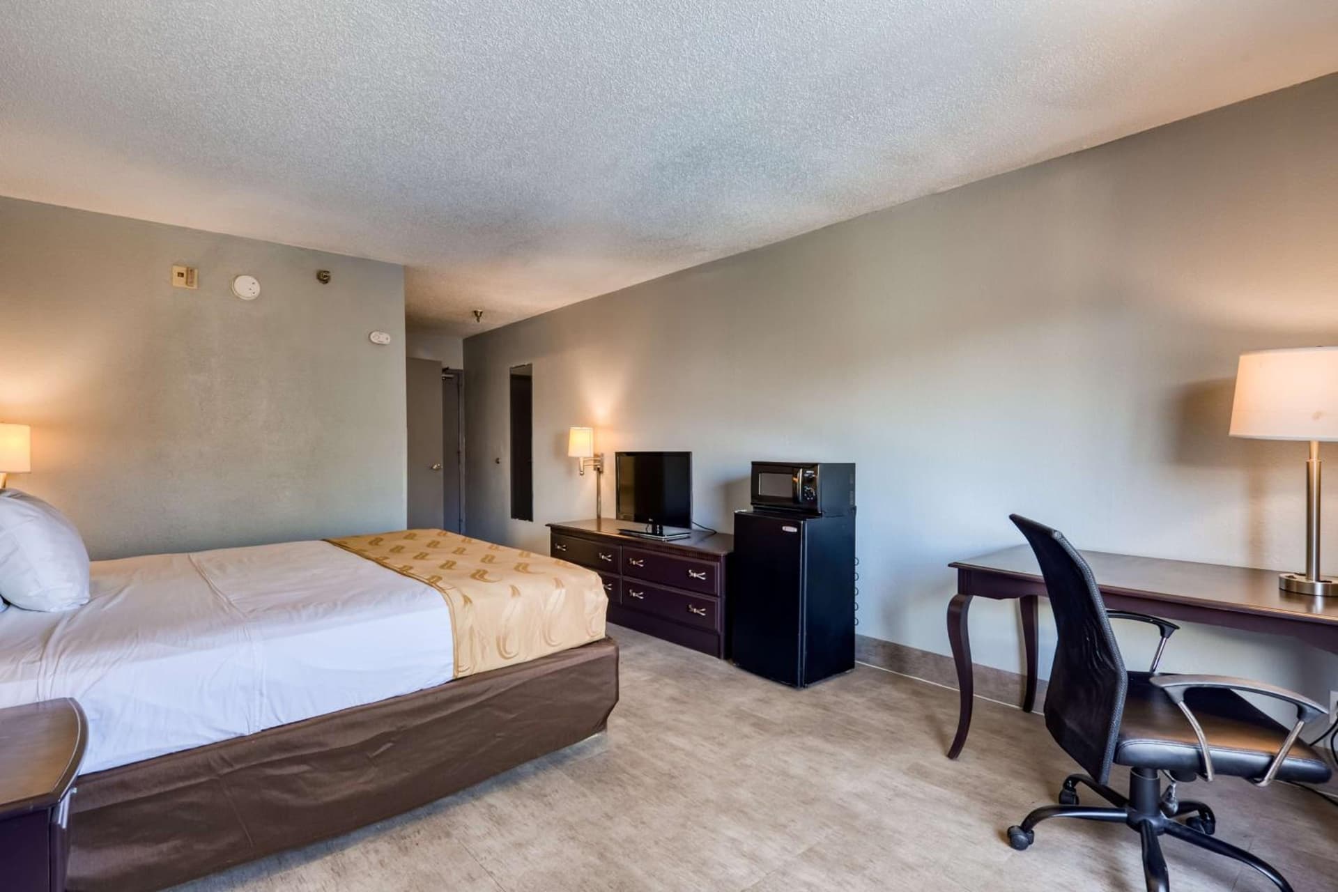 SureStay Plus Hotel by Best Western Durham Medical Center gallery photo in Durham, NC — image 9