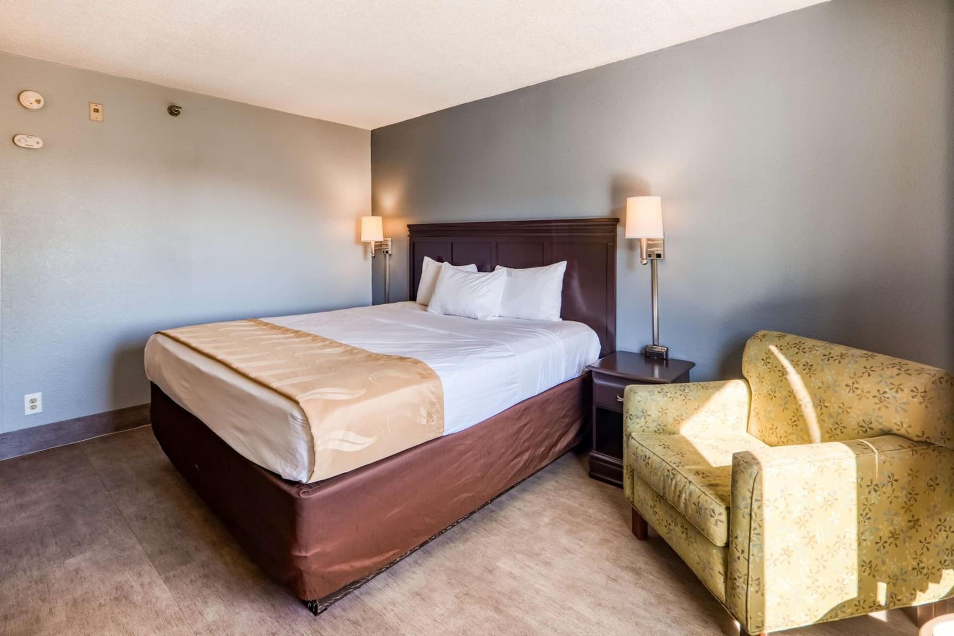 SureStay Plus Hotel by Best Western Durham Medical Center property views in Durham, NC — gallery photo 3