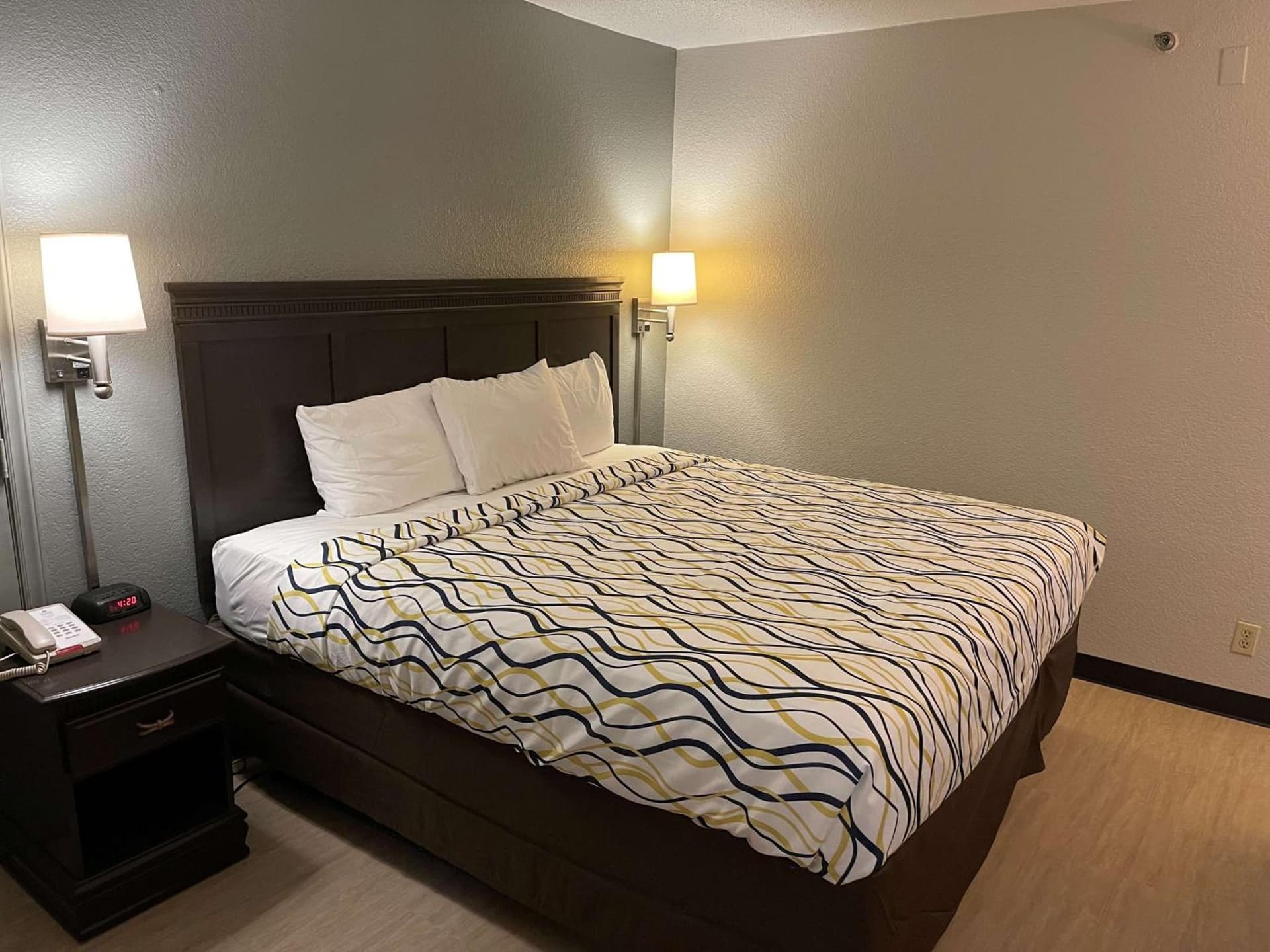 SureStay Plus Hotel by Best Western Durham Medical Center gallery photo in Durham, NC — image 6