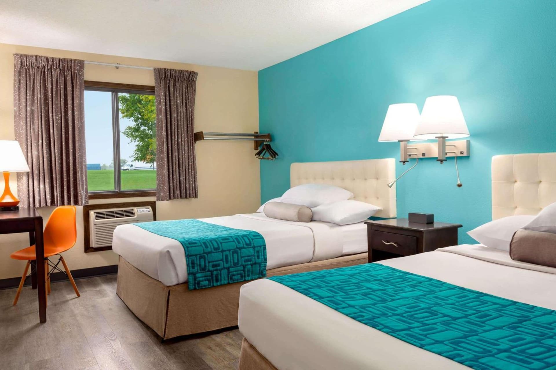 Howard Johnson by Wyndham Waterloo/Cedar Falls gallery photo in Waterloo, IA — image 33