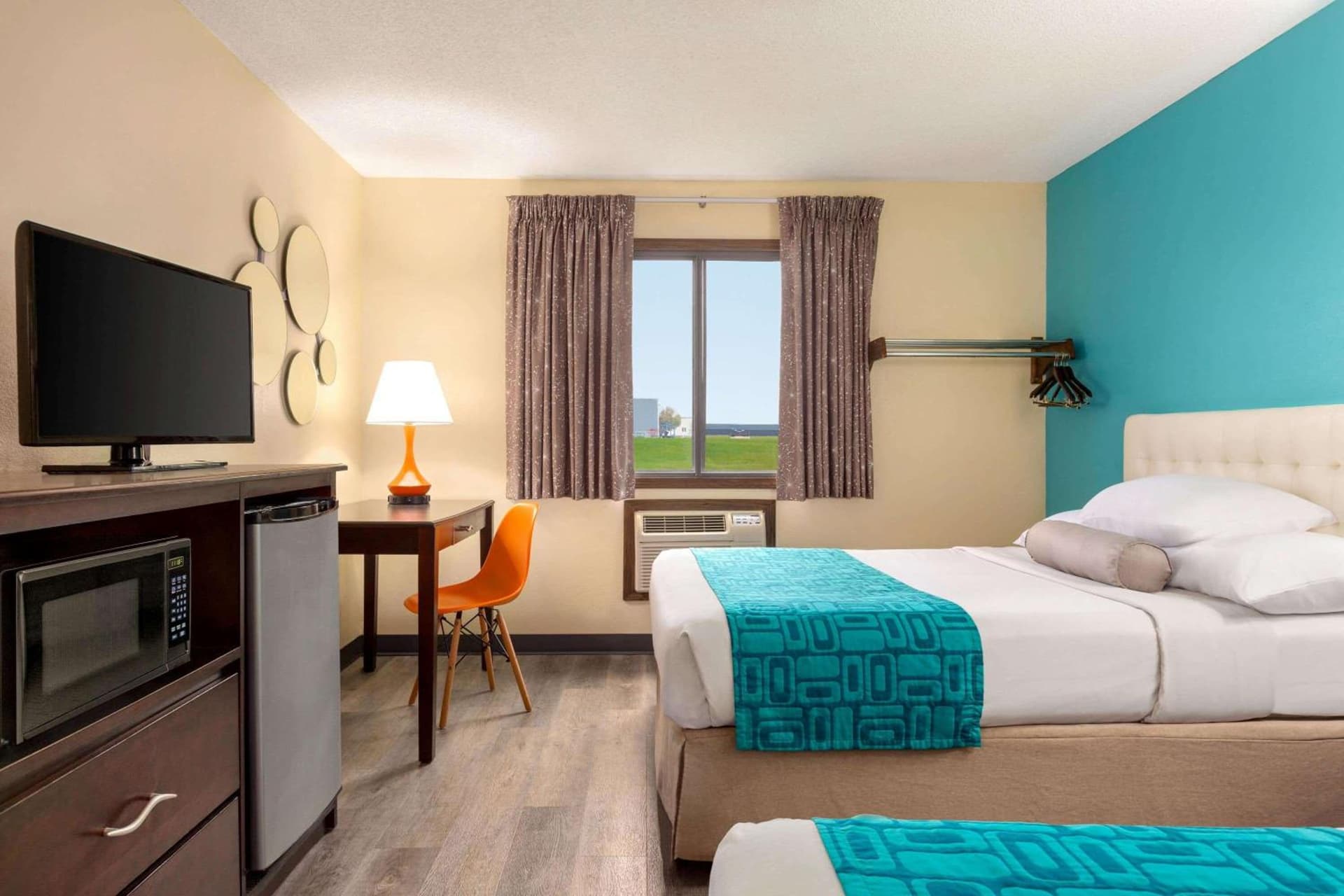 Howard Johnson by Wyndham Waterloo/Cedar Falls gallery photo in Waterloo, IA — image 27