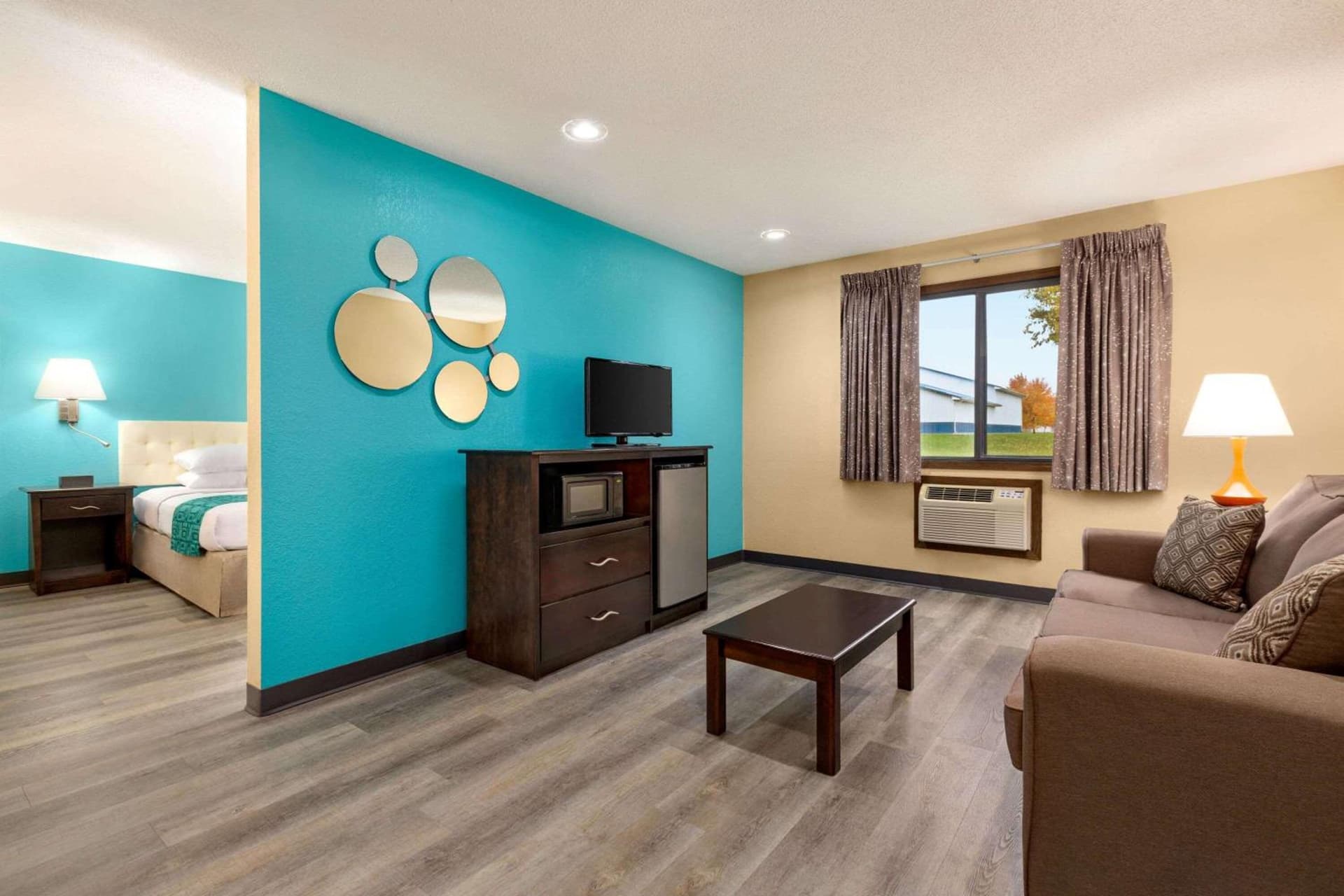Howard Johnson by Wyndham Waterloo/Cedar Falls gallery photo in Waterloo, IA — image 25