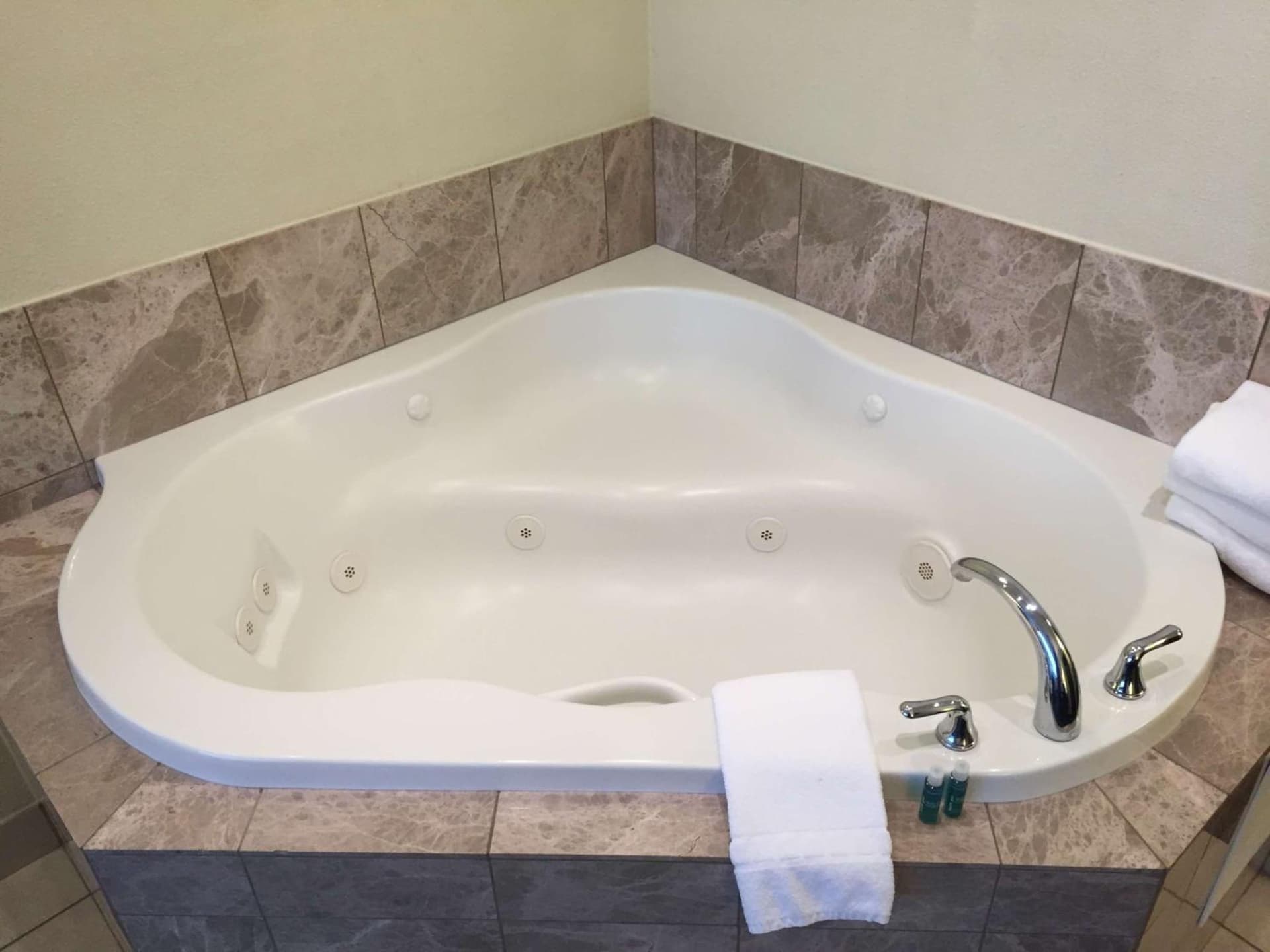 Best Western Plus Reading Inn & Suites gallery photo in Reading, PA — image 49