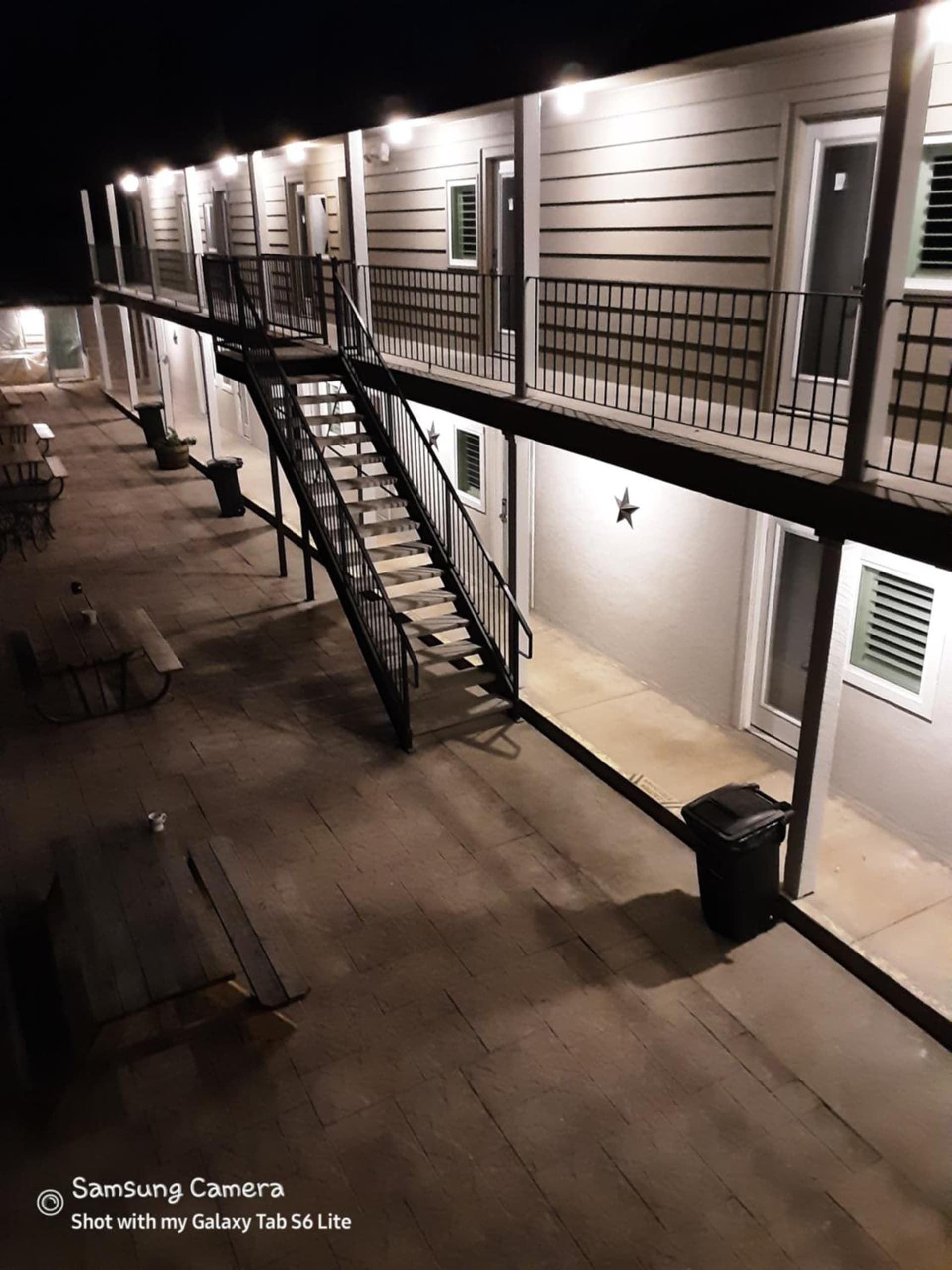 Horseshoe Riverside Lodge gallery photo in Canyon Lake, TX — image 46