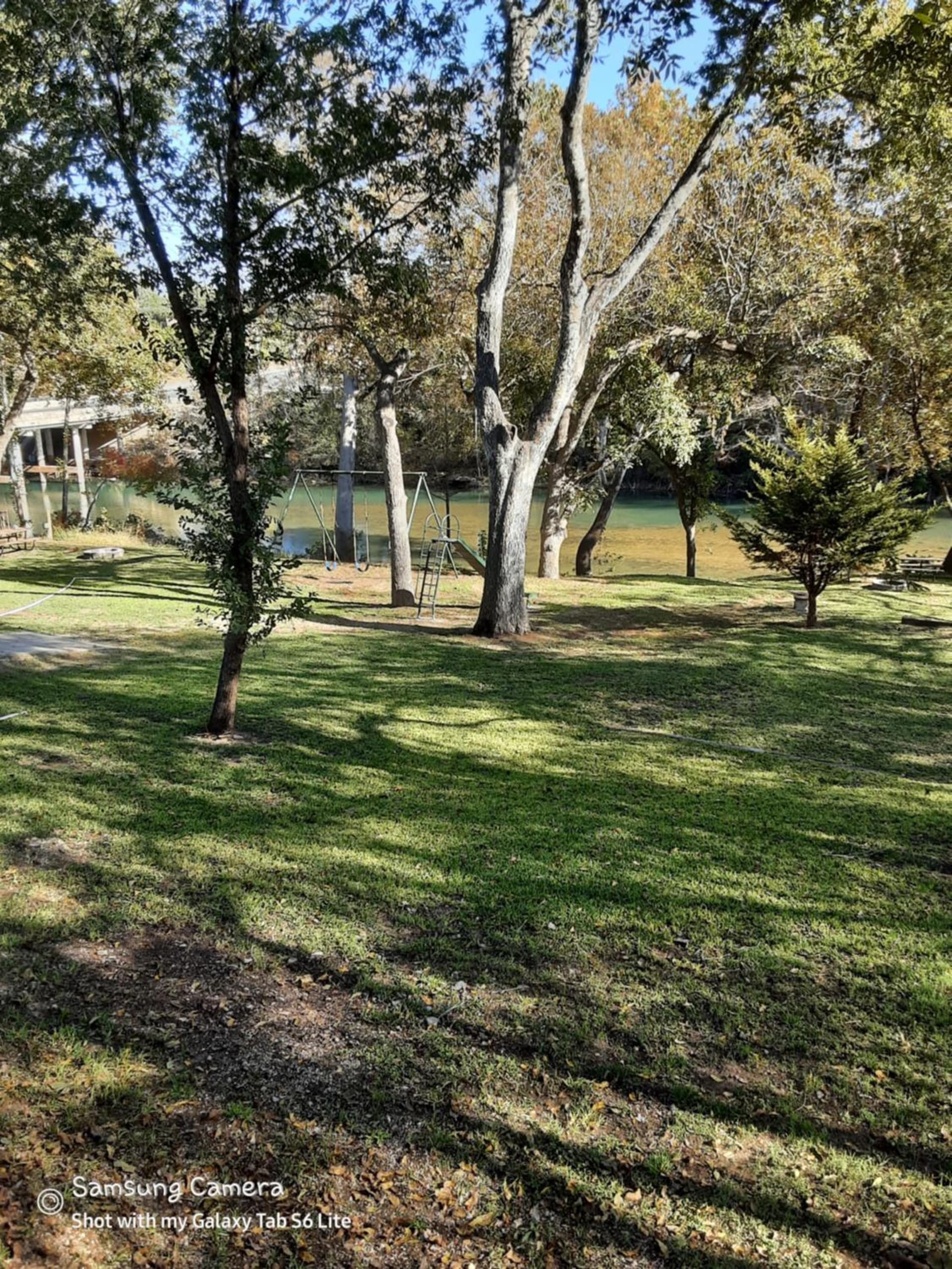 Horseshoe Riverside Lodge gallery photo in Canyon Lake, TX — image 42