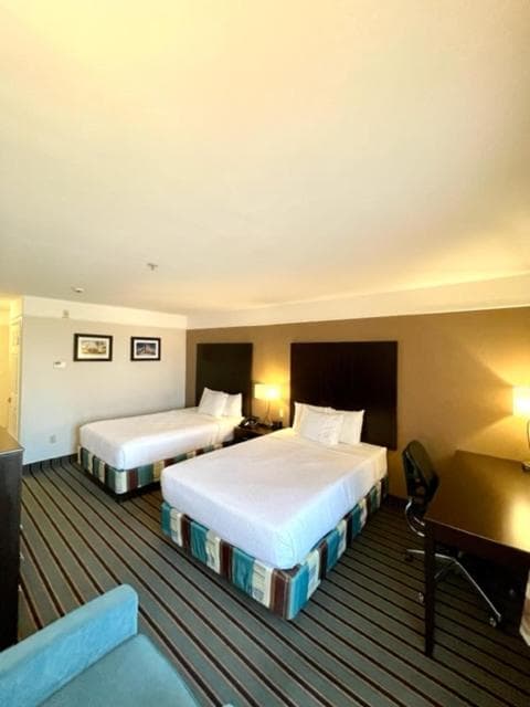 La Quinta by Wyndham Bakersfield North gallery photo in Bakersfield, CA — image 48