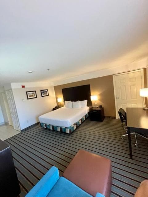 La Quinta by Wyndham Bakersfield North gallery photo in Bakersfield, CA — image 43
