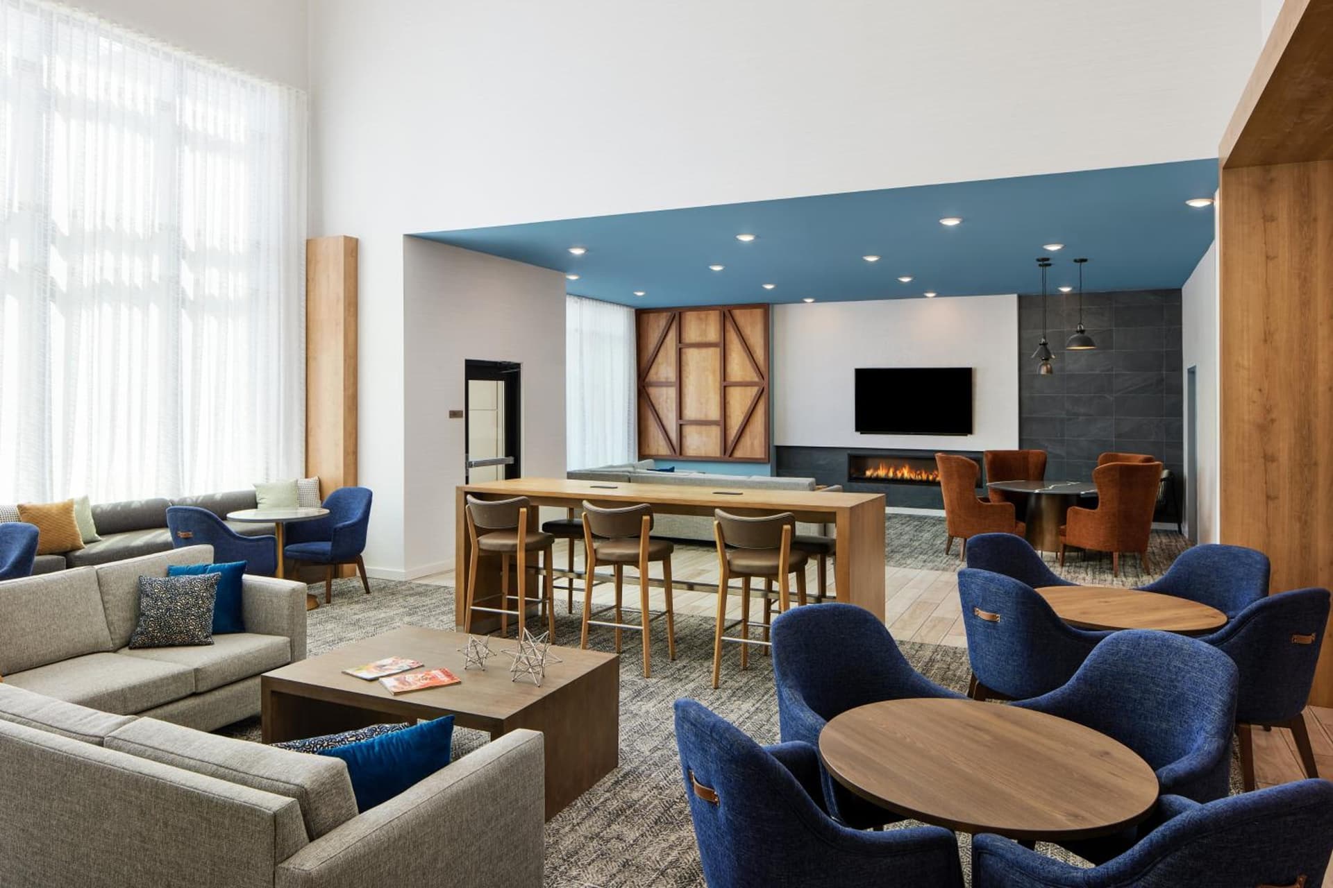 Staybridge Suites - Auburn - University Area by IHG interior in Auburn, AL — gallery photo 2