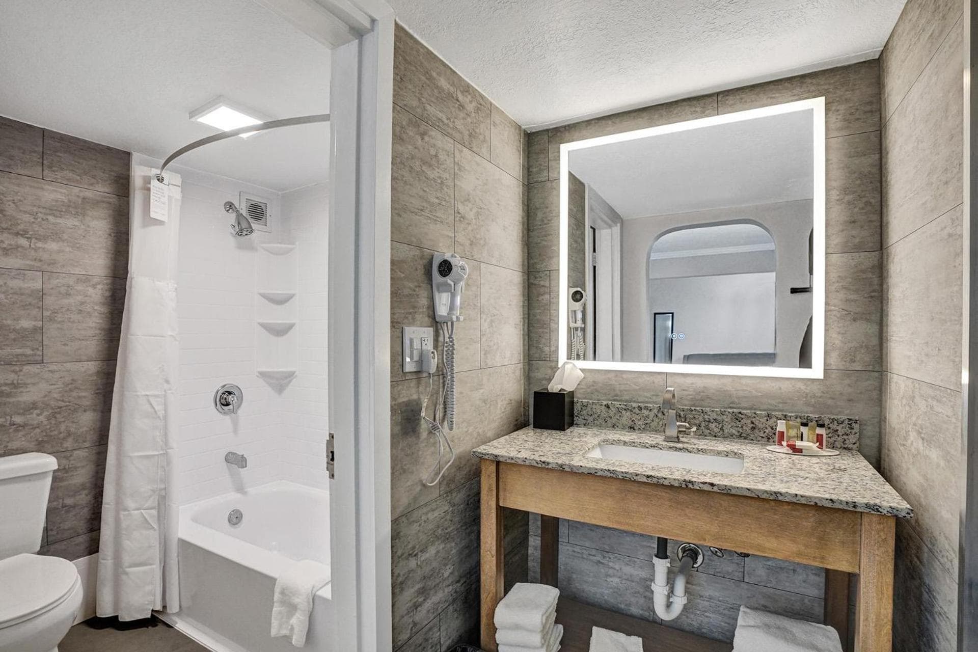 The Harrison Hotel Downtown Hollywood FL, an Ascend Collection Hotel gallery photo in Hollywood, FL — image 38