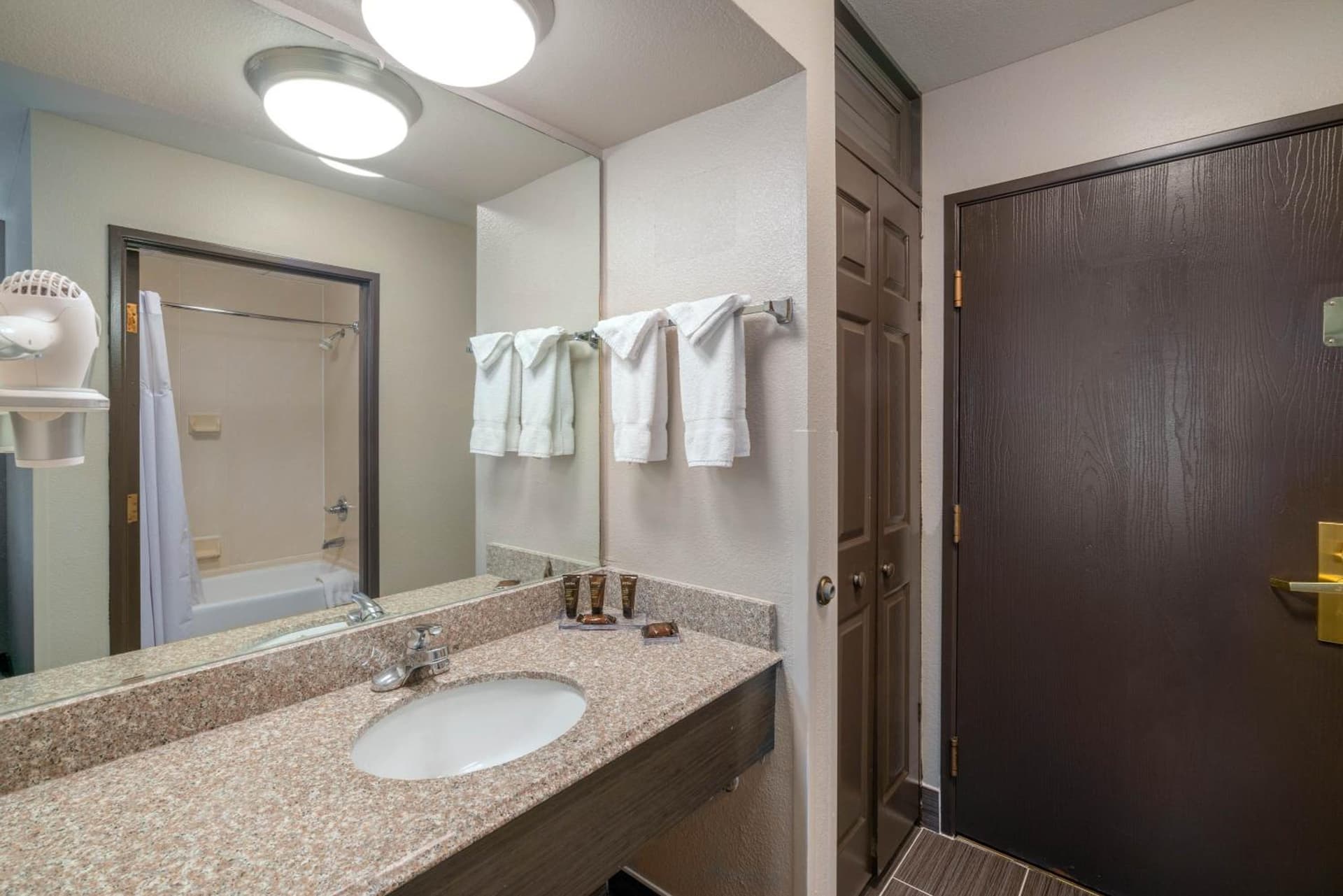 Wingate by Wyndham Memphis East gallery photo in Memphis, TN — image 18