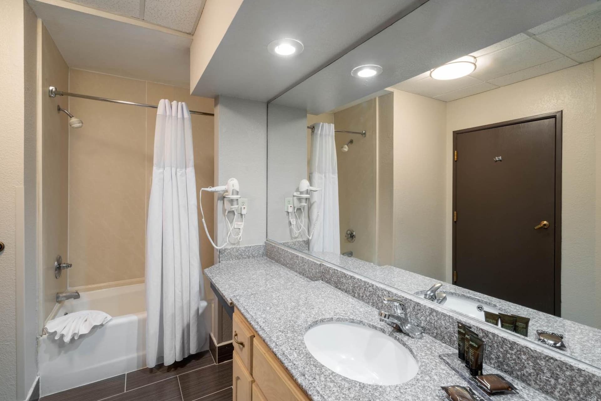 Wingate by Wyndham Memphis East gallery photo in Memphis, TN — image 13