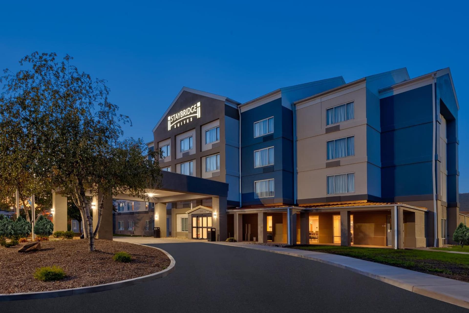 Staybridge Suites Pittsburgh Airport by IHG featured exterior or lobby in Pittsburgh, PA — similar hotel
