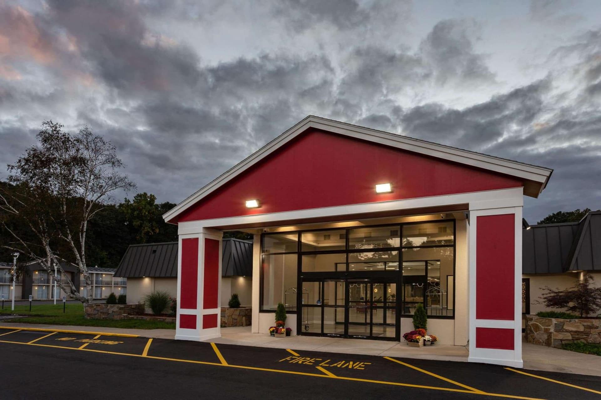 Ramada by Wyndham Hartford North - Bradley Airport featured exterior or lobby in Windsor Locks — similar hotel