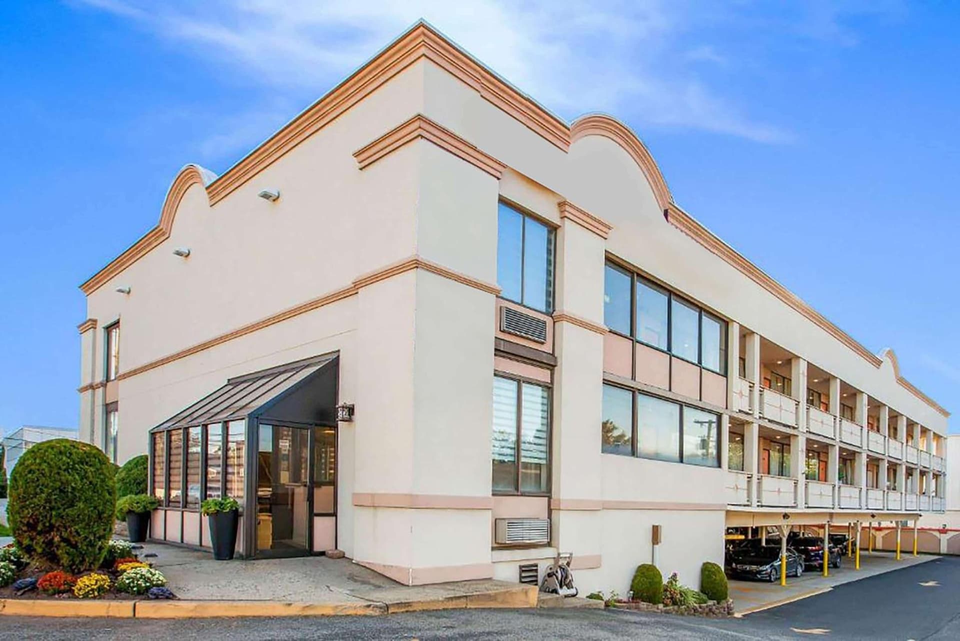 Super 8 by Wyndham Meadowlands featured exterior or lobby in Carlstadt, NJ — similar hotel