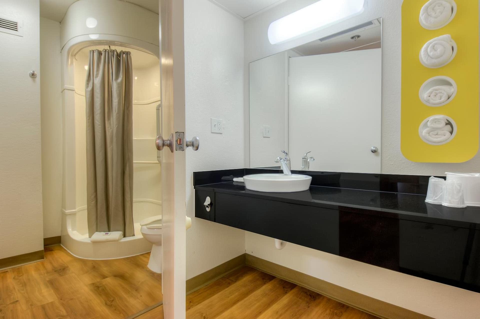 Motel 6-Oceanside, CA gallery photo in Oceanside, CA — image 9