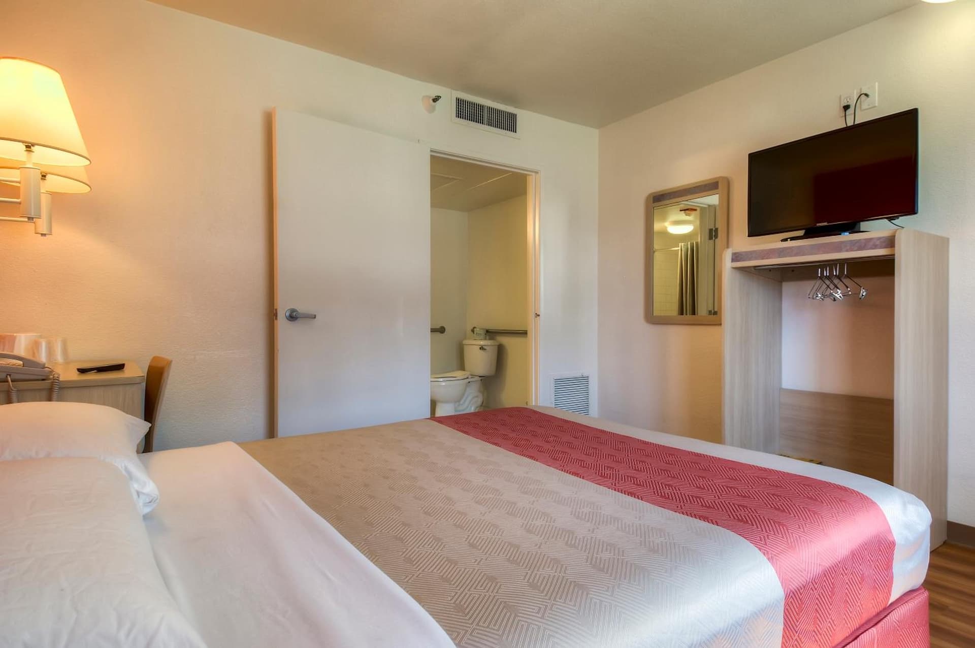 Motel 6-Oceanside, CA gallery photo in Oceanside, CA — image 32