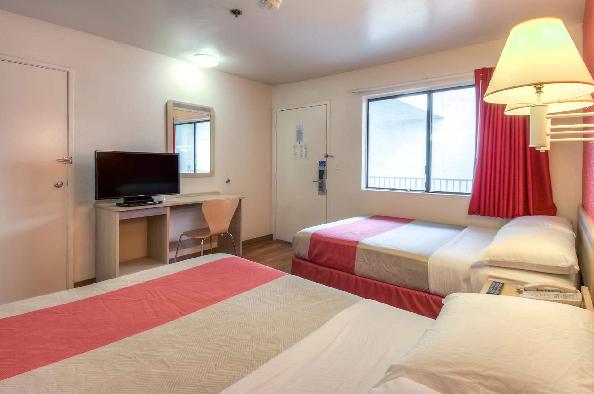 Motel 6-Oceanside, CA gallery photo in Oceanside, CA — image 5