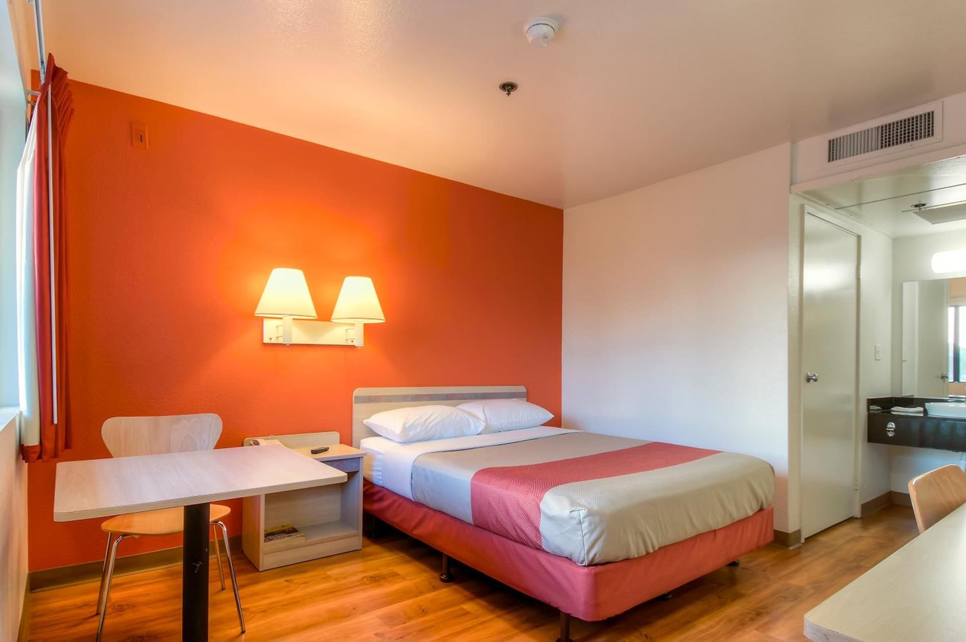 Motel 6-Oceanside, CA gallery photo in Oceanside, CA — image 52