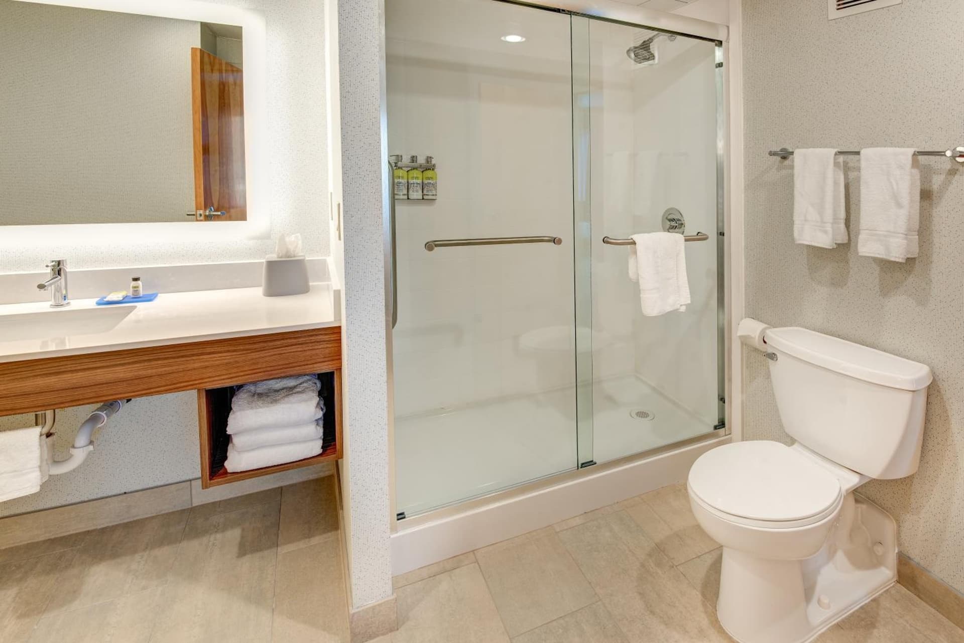 Holiday Inn Express & Suites West Long Branch - Eatontown by IHG gallery photo in West Long Branch, NJ — image 13