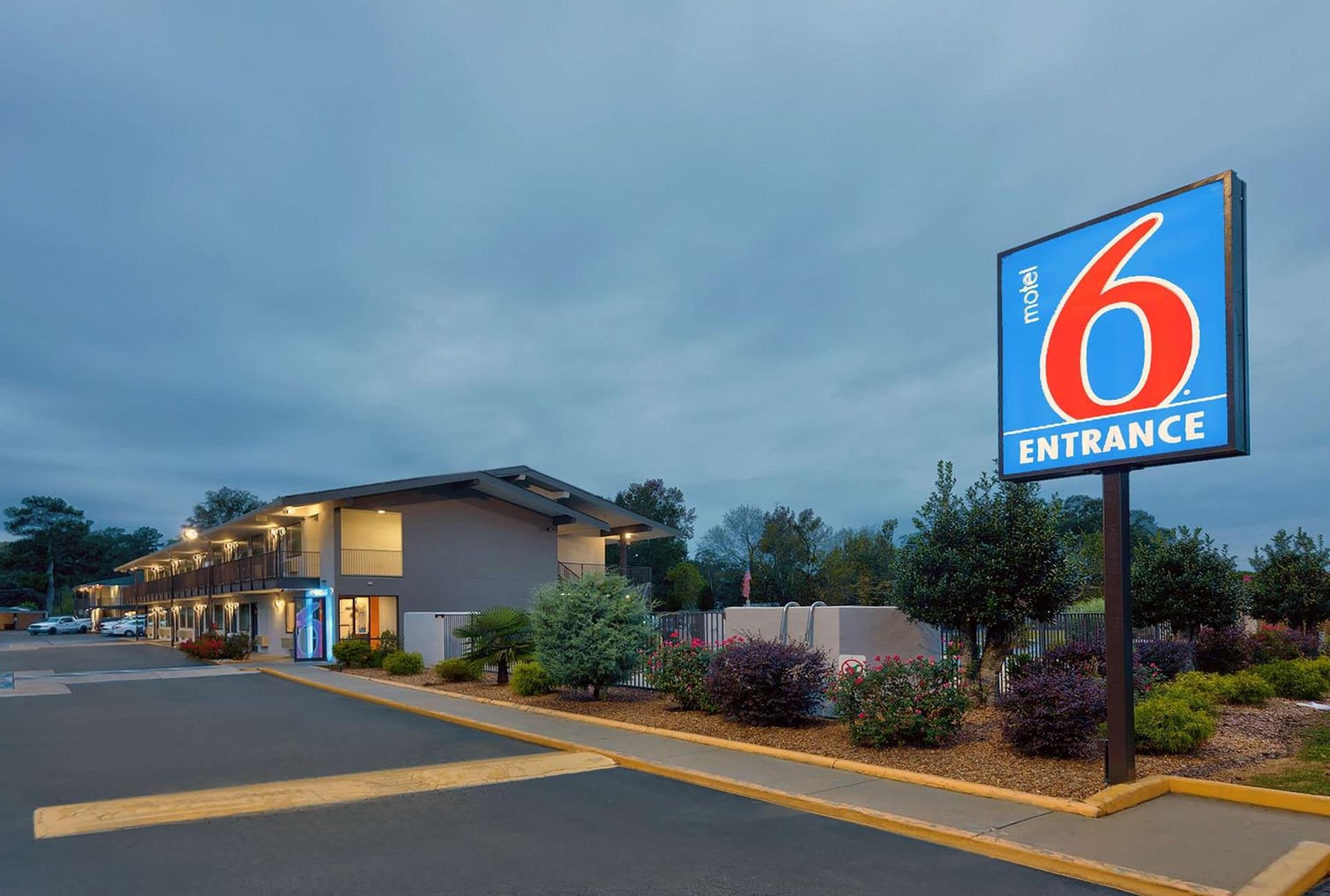 Motel 6-Columbus, GA featured exterior or lobby in Columbus, GA — similar hotel