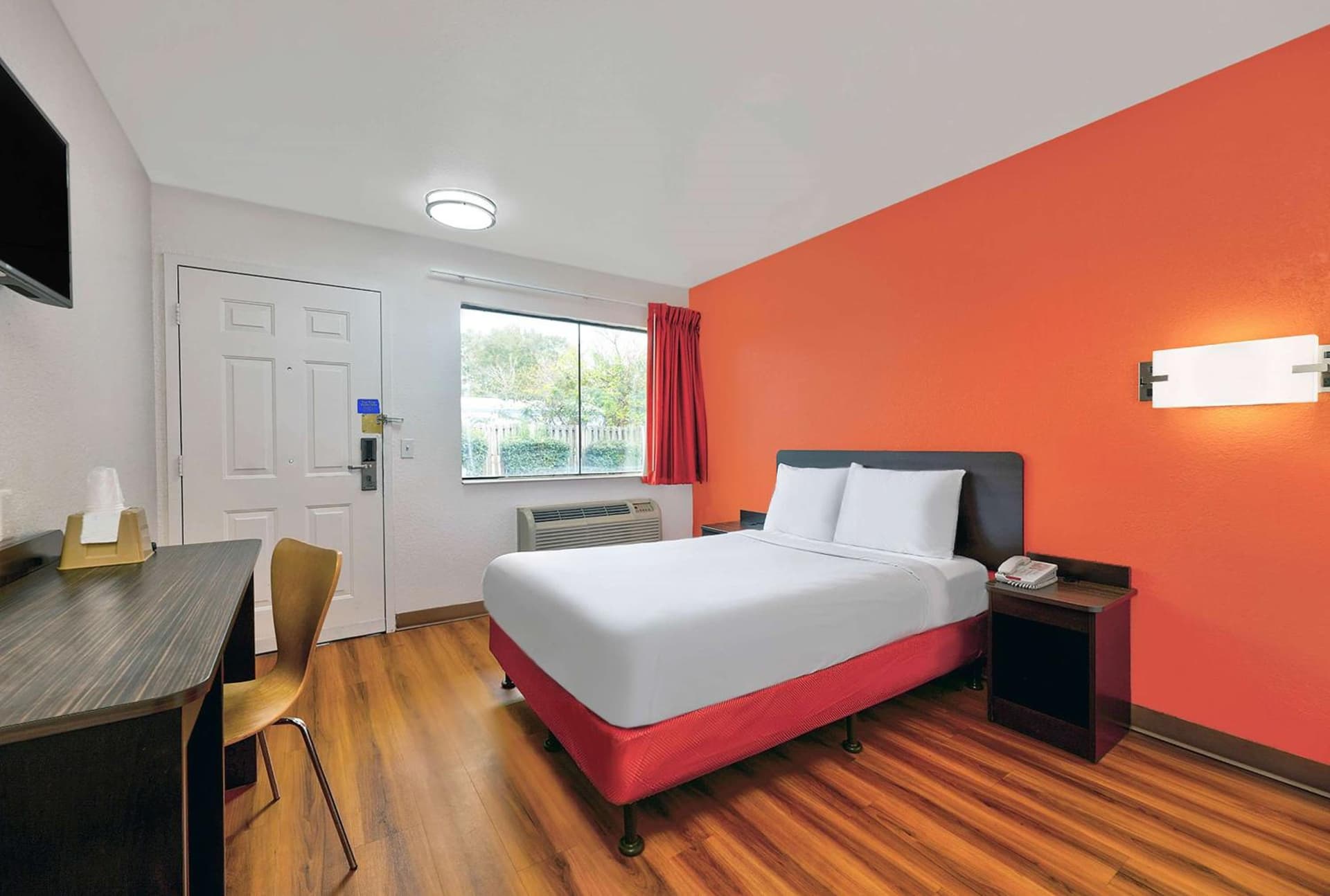 Motel 6-Columbus, GA interior in Columbus, GA — gallery photo 2