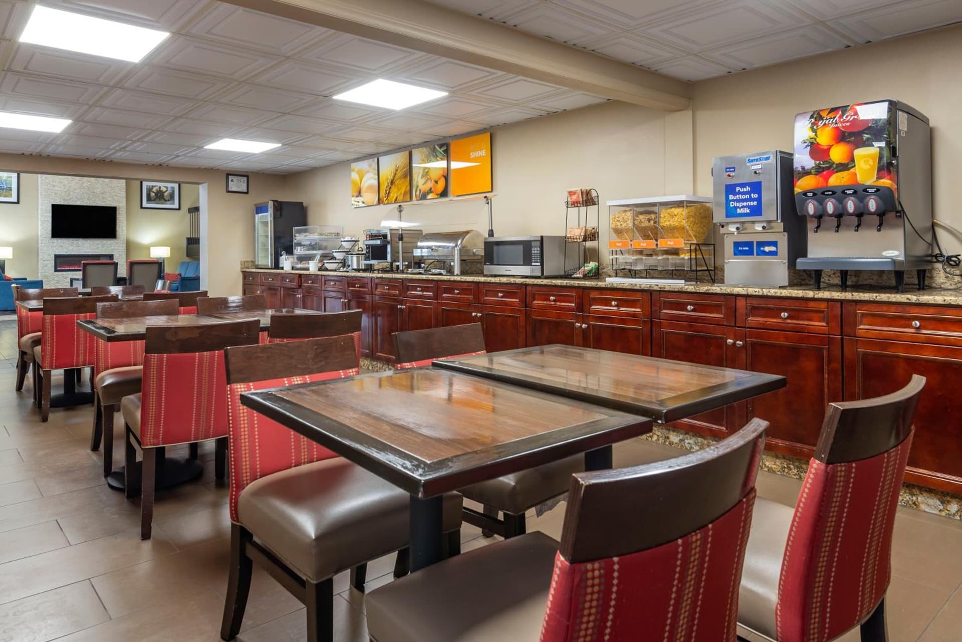 Comfort Inn Matthews / Charlotte gallery photo in Matthews, NC — image 25