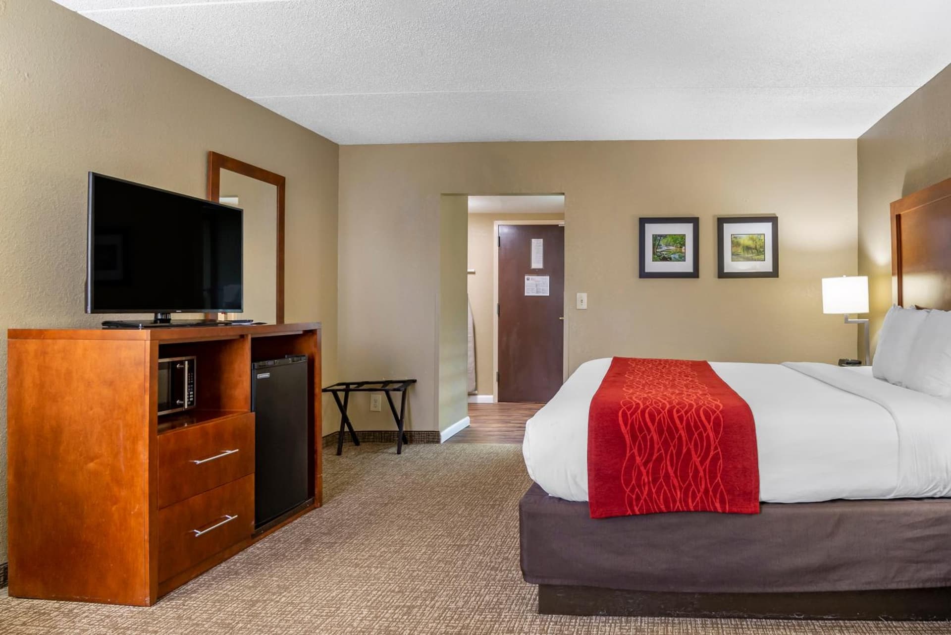 Comfort Inn Matthews / Charlotte gallery photo in Matthews, NC — image 16