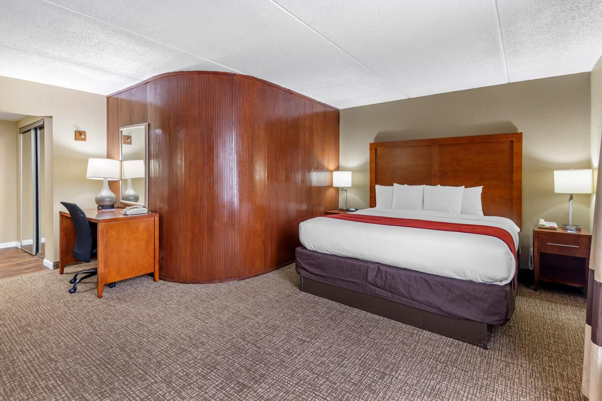 Comfort Inn Matthews / Charlotte gallery photo in Matthews, NC — image 53