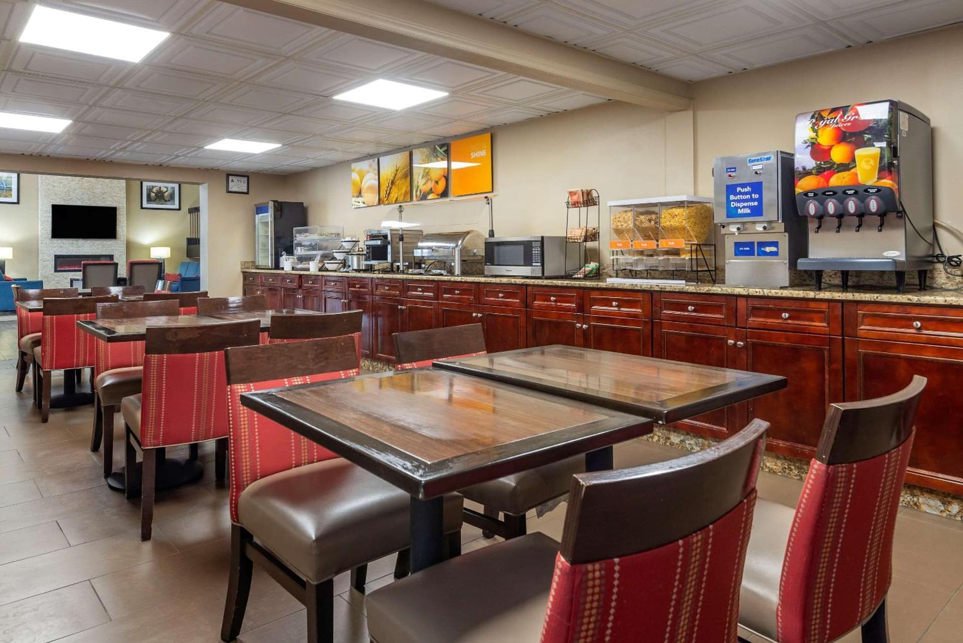 Comfort Inn Matthews / Charlotte gallery photo in Matthews, NC — image 41