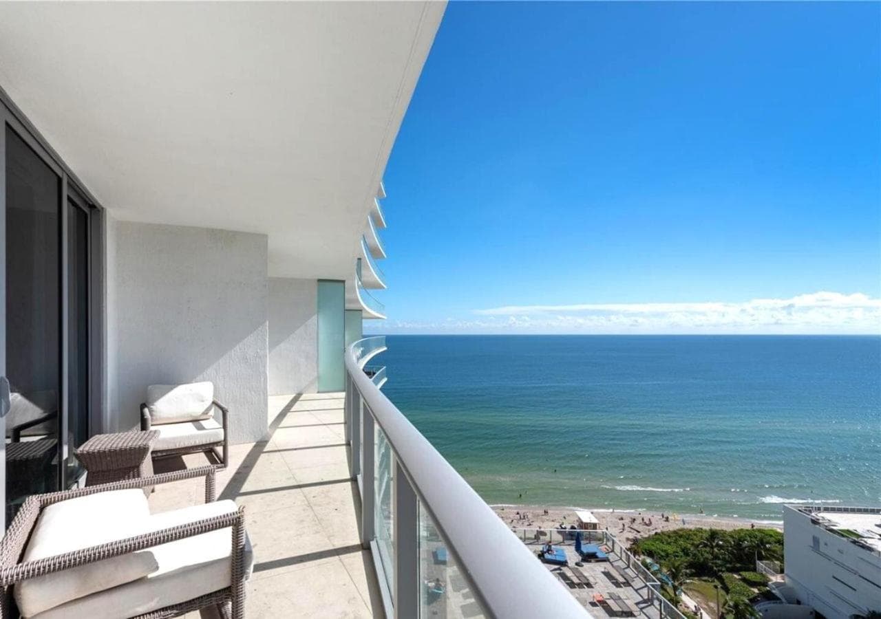 Lyfe Resort on Miami Hollywood BeachFront by MRA featured exterior or lobby in Hollywood, FL — similar hotel