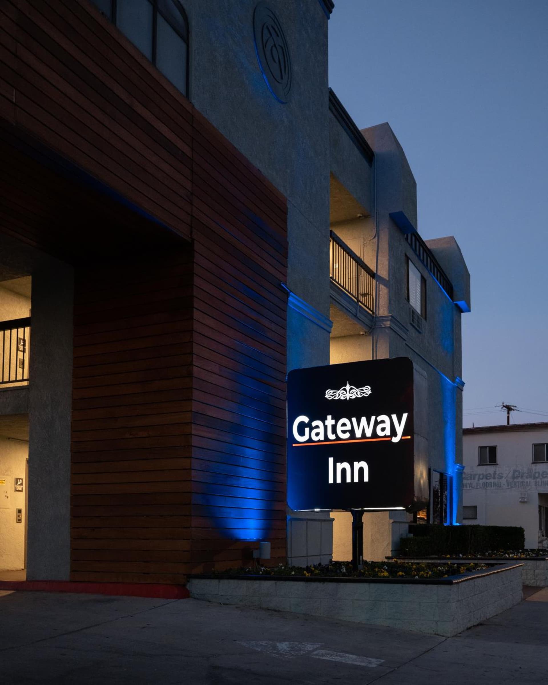 Gateway Inn Gardena Los Angeles South property views in Gardena, CA — gallery photo 3