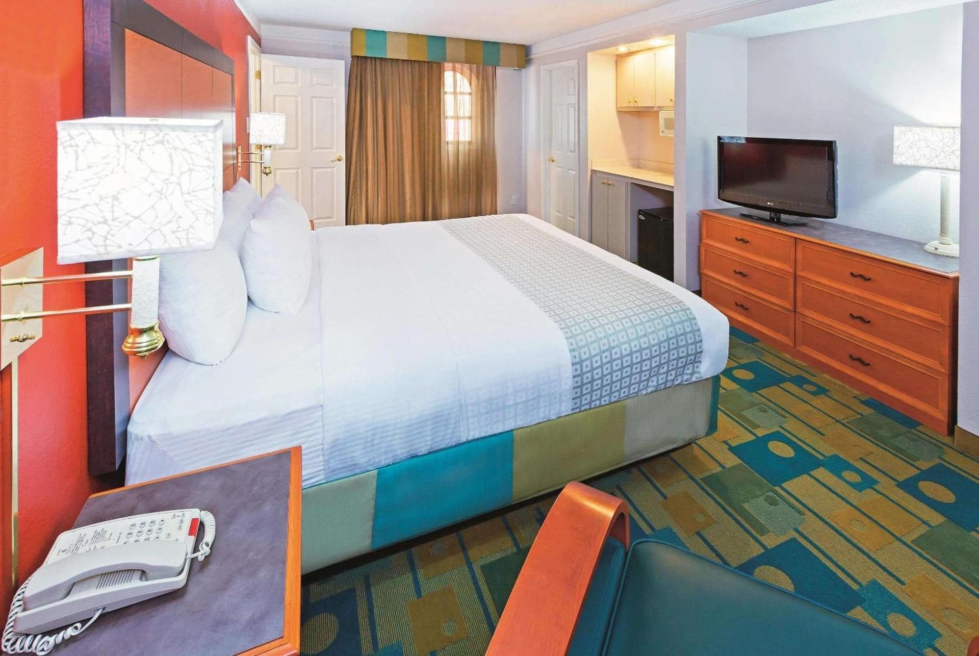 Baymont by Wyndham Lubbock - Downtown Civic Center interior in Lubbock, TX — gallery photo 2