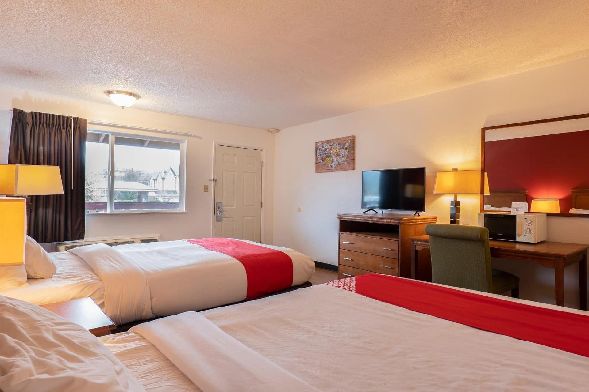 Travelodge by Wyndham Chehalis interior in Chehalis, WA — gallery photo 2