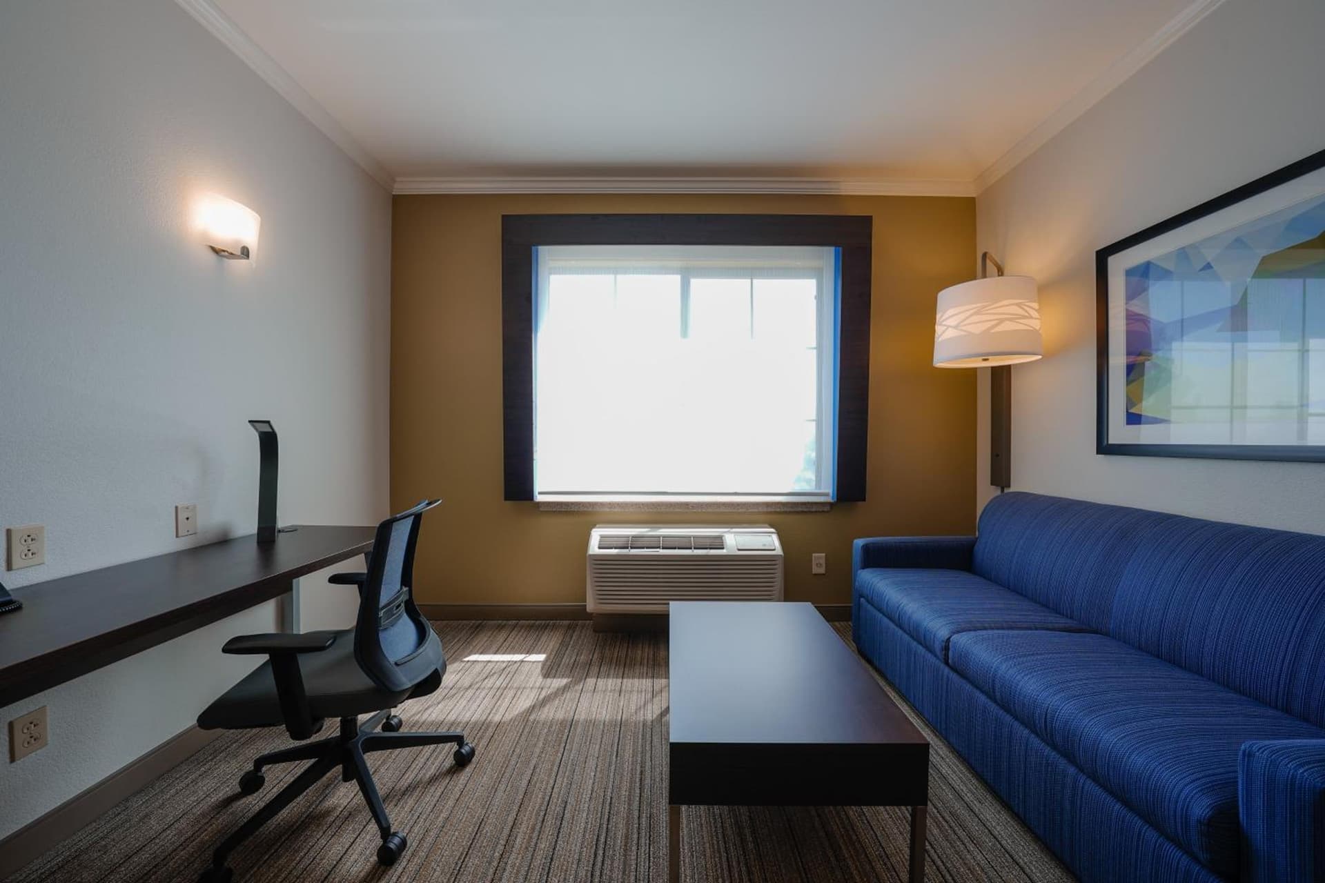 Holiday Inn Express & Suites Santa Clara - Silicon Valley by IHG gallery photo in Santa Clara, CA — image 6