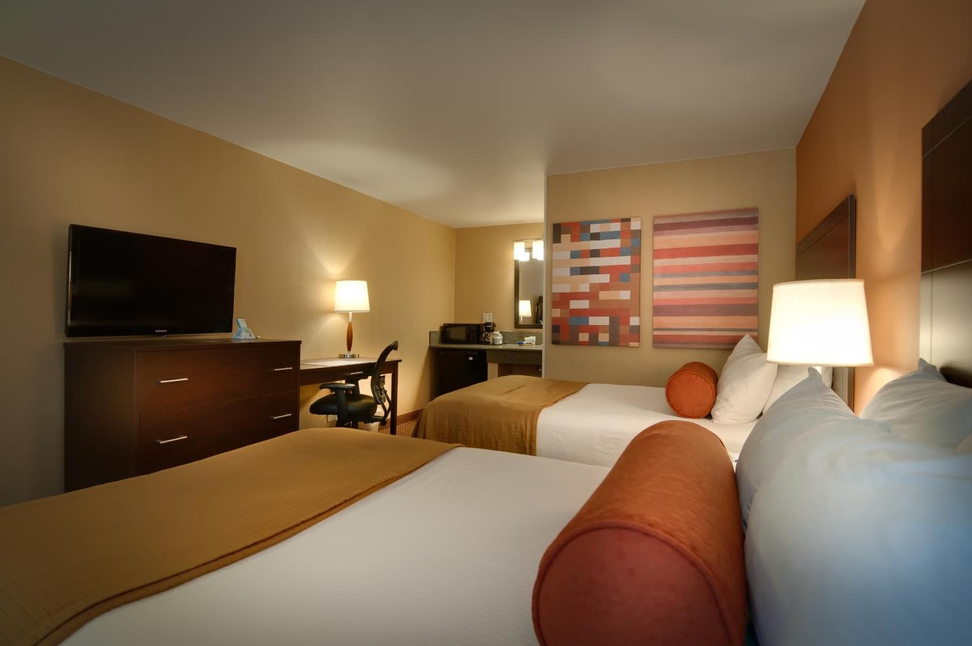 Best Western Plus Rancho Cordova Inn gallery photo in Rancho Cordova, CA — image 35